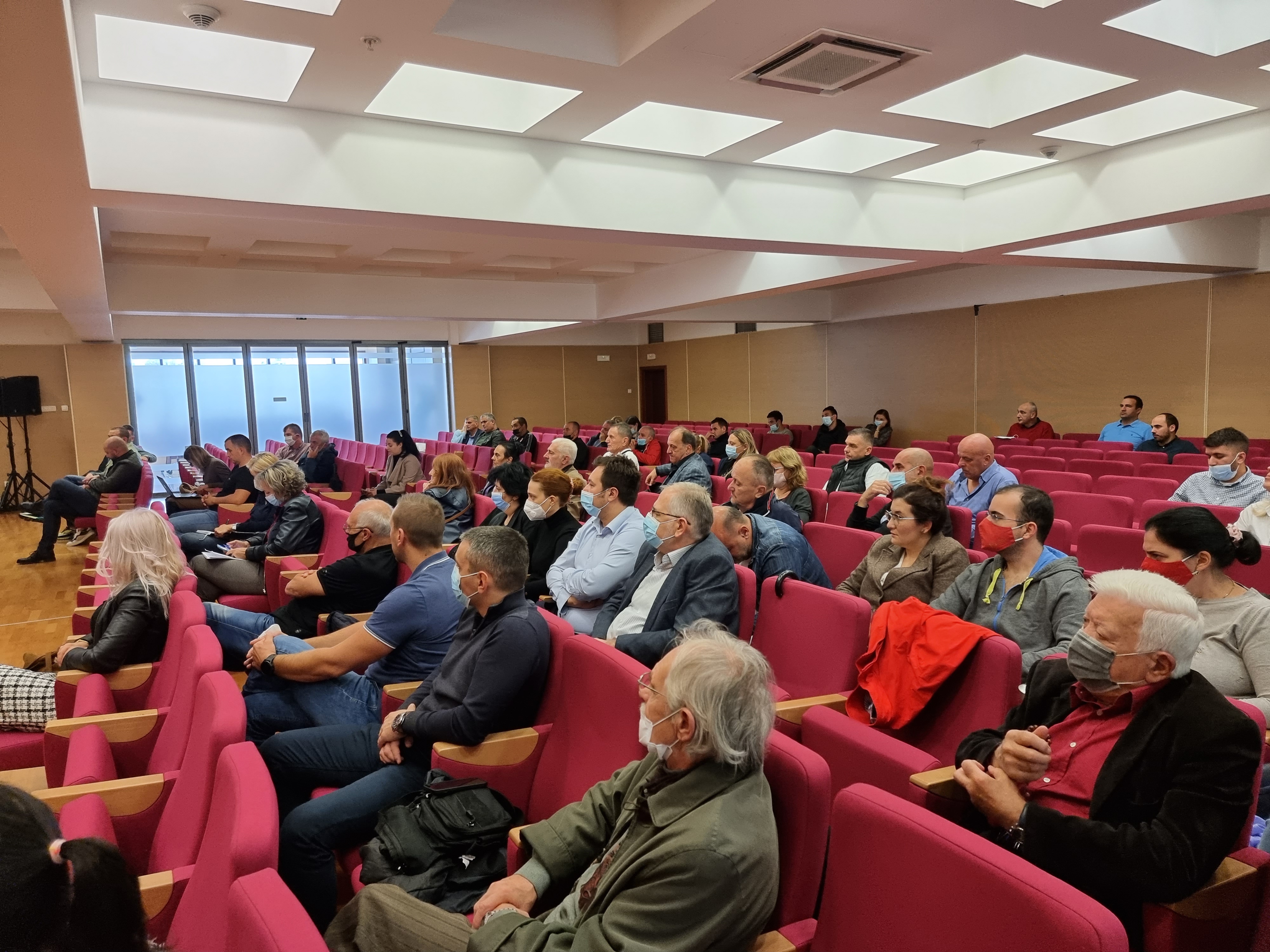 Vuković sa stanovnicima centra grada; Podsjetio na ulaganja vrijedna 13 miliona eura i najavio nove projekte