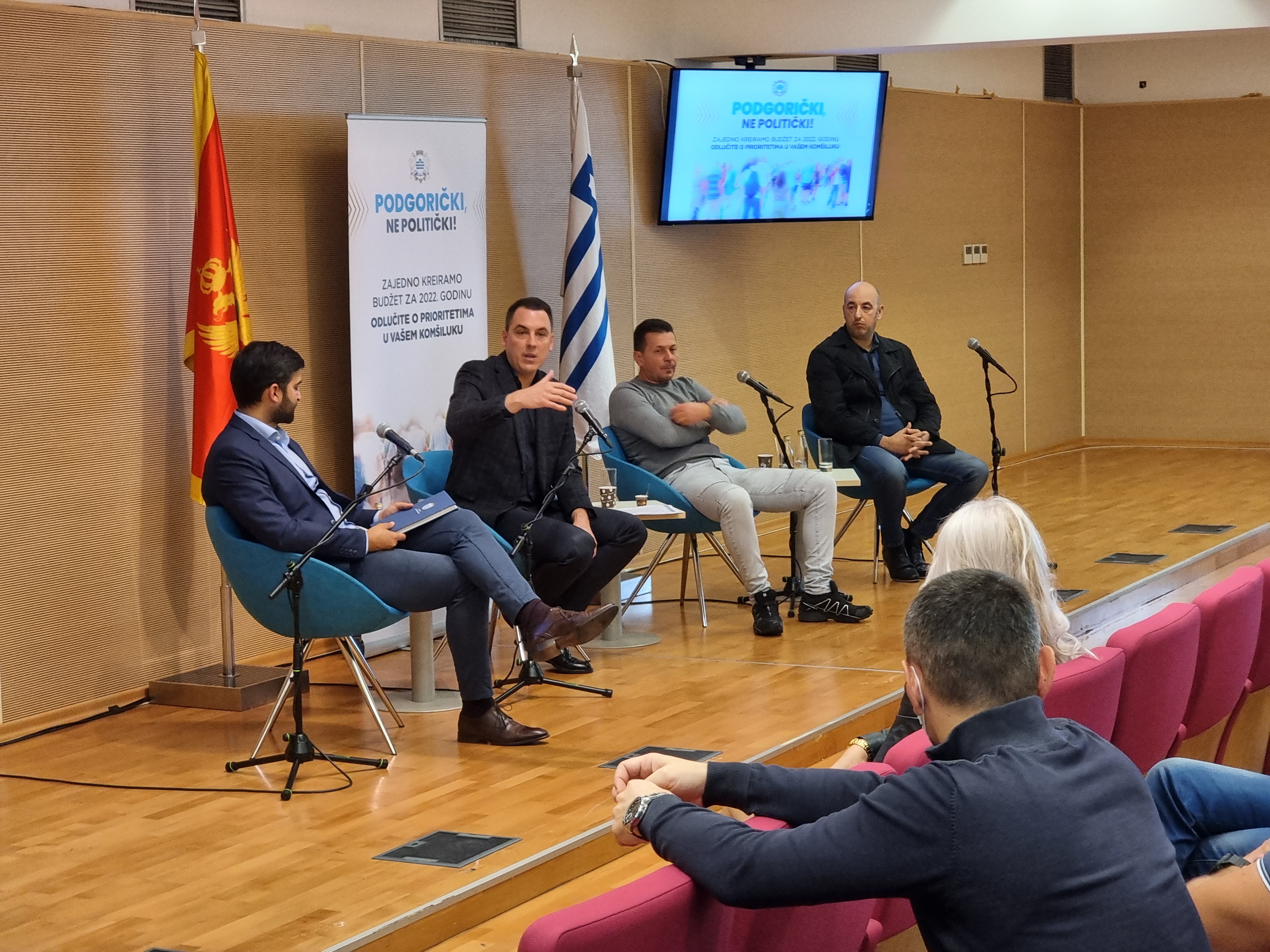 Vuković sa stanovnicima centra grada; Podsjetio na ulaganja vrijedna 13 miliona eura i najavio nove projekte