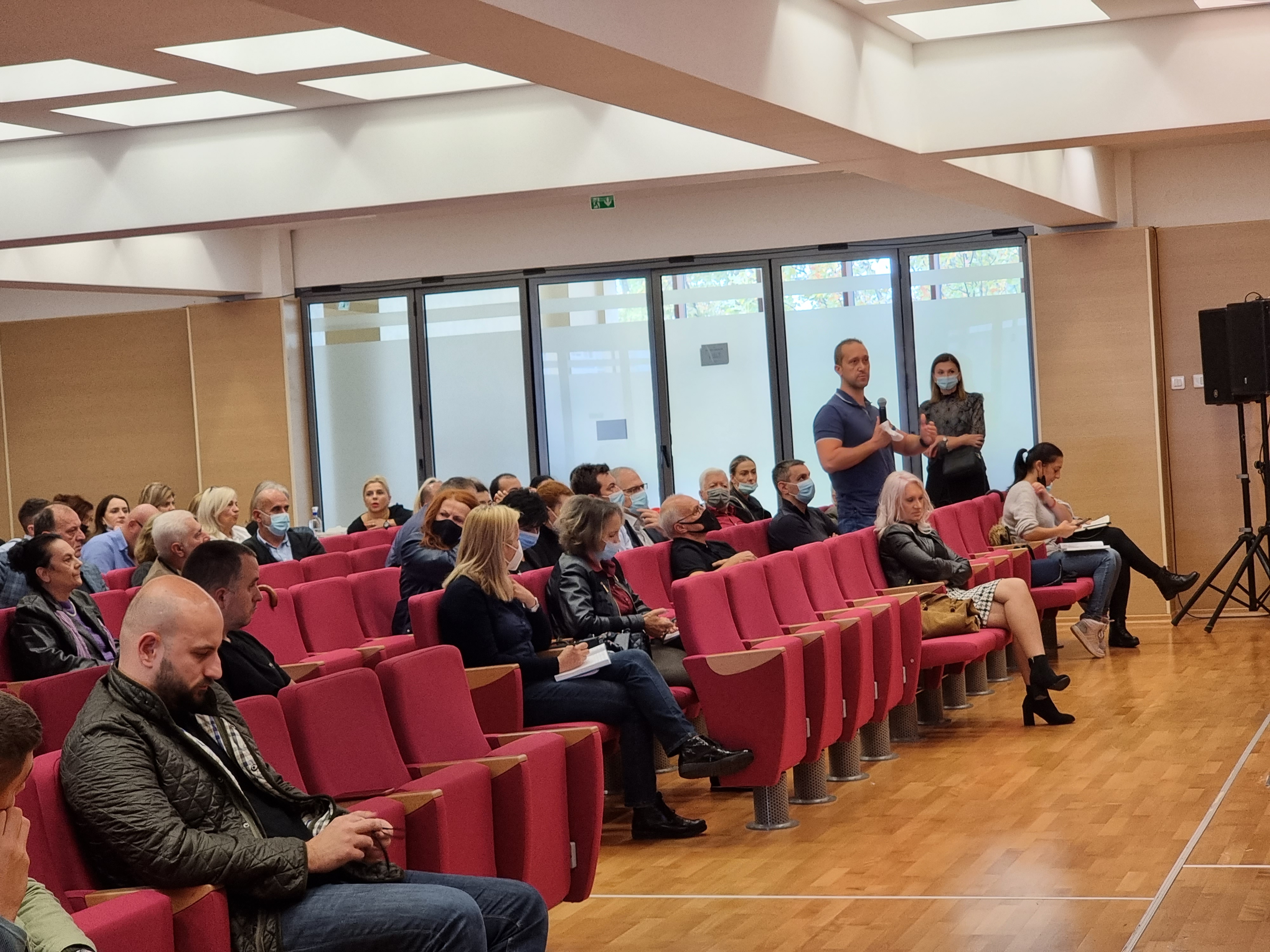 Vuković sa stanovnicima centra grada; Podsjetio na ulaganja vrijedna 13 miliona eura i najavio nove projekte