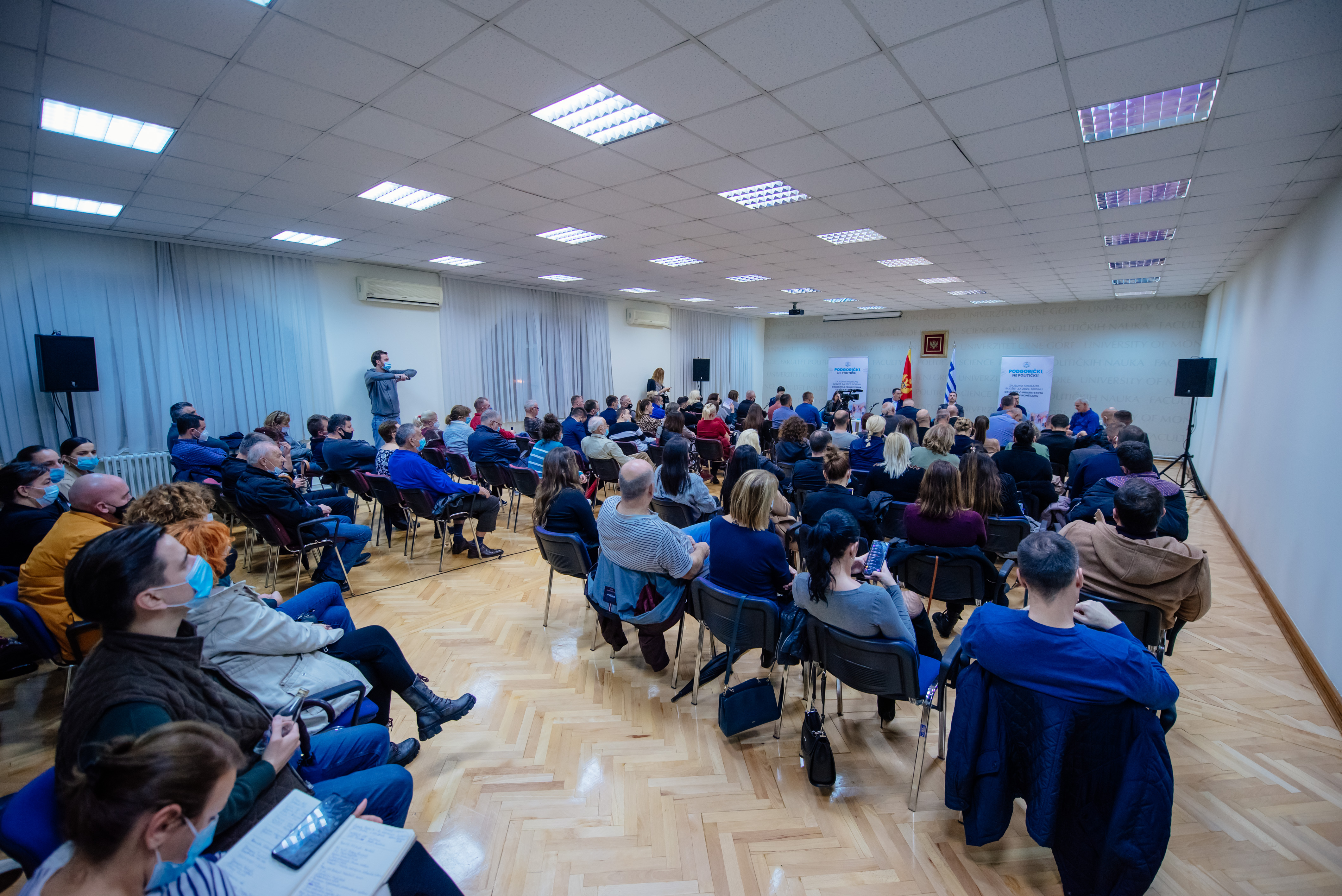 Vuković sa stanovnicima mjesnih zajednica "13. jul" i "Momišići"; U projekte u ovom dijelu grada uloženo 2,2 miliona eura