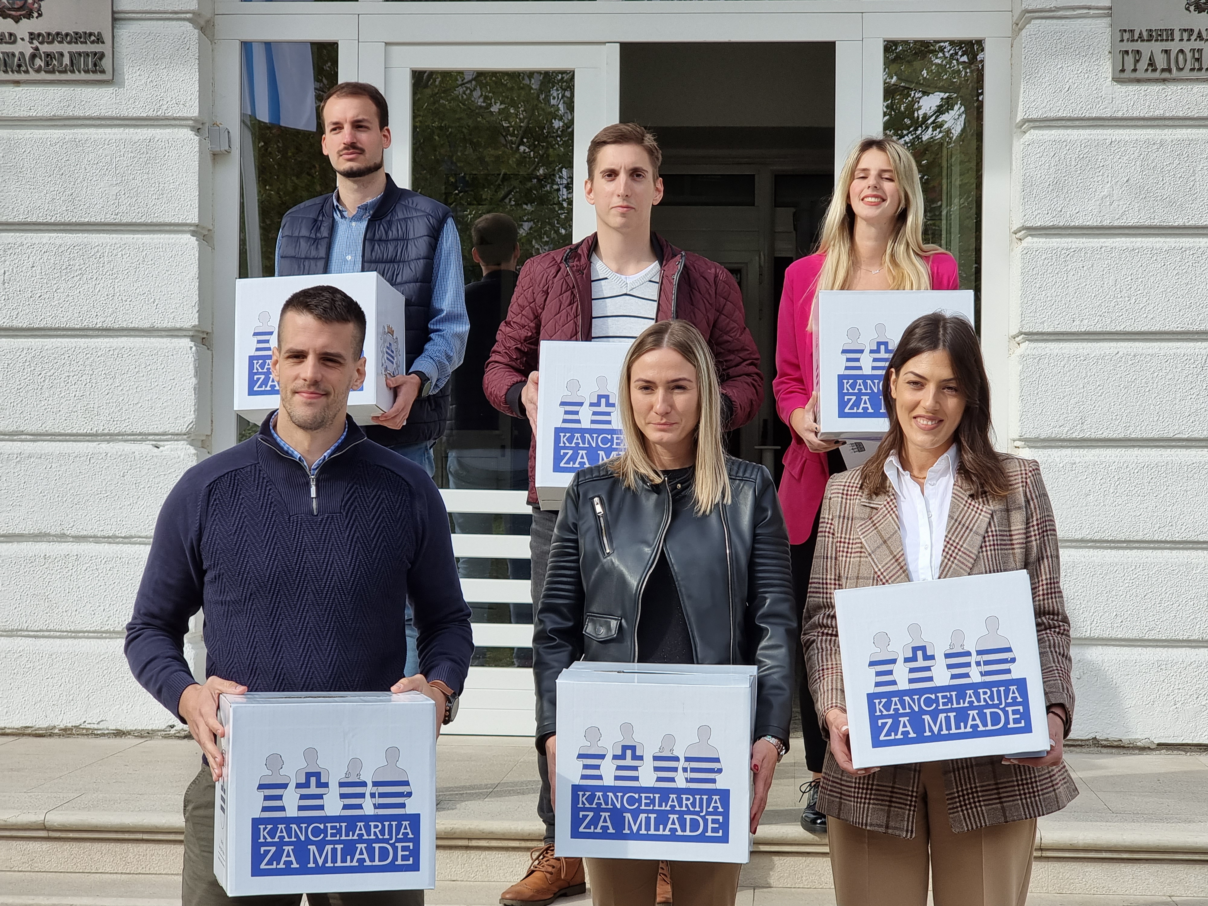 Kancelarija za mlade Glavnog grada osluškuje potrebe studenata; Na podgoričkim fakultetima postavljene kutije za pitanja, prijedloge i sugestije mladih