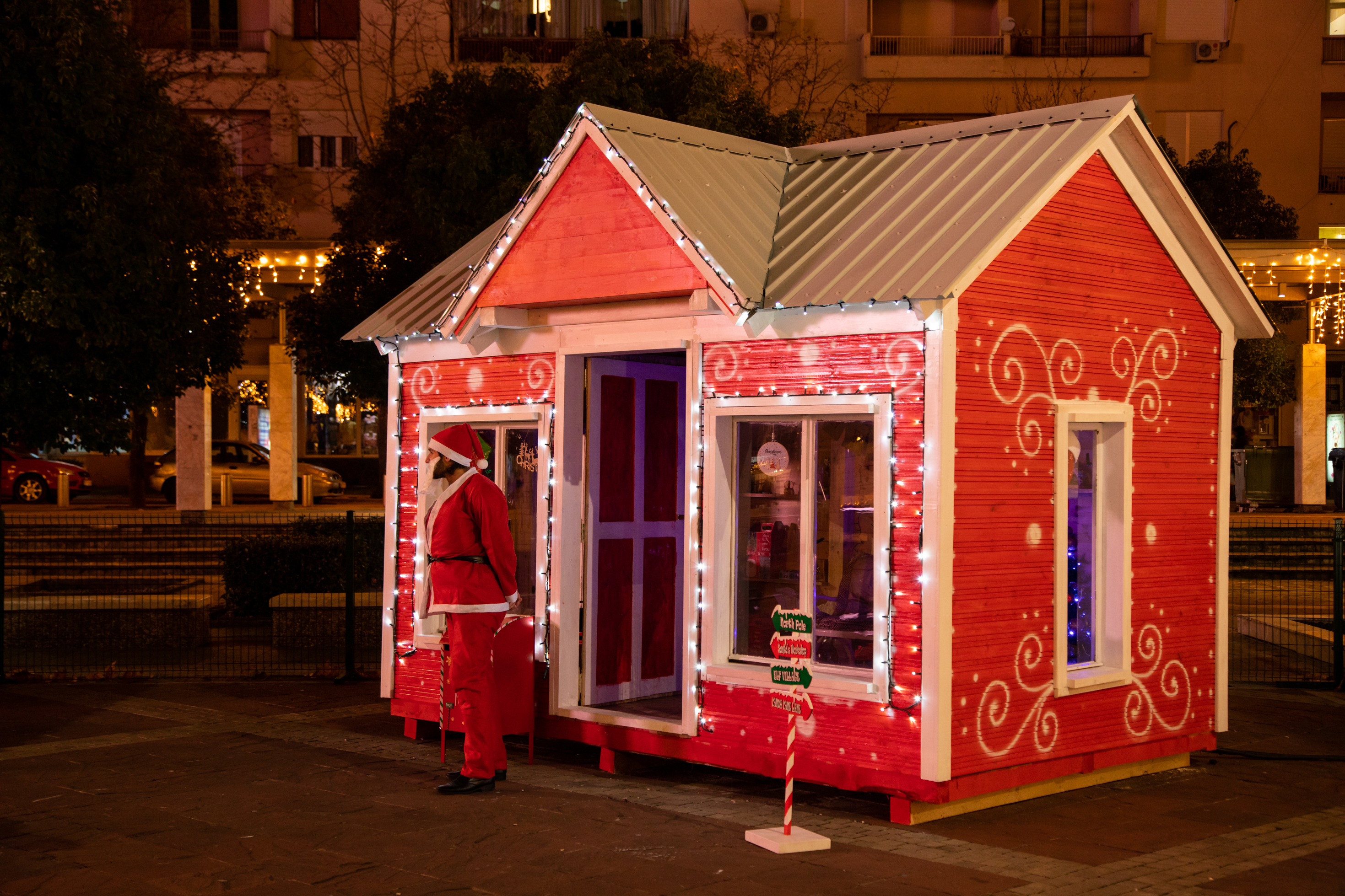 Djeda Mraz stigao na Podgorički praznični pazar