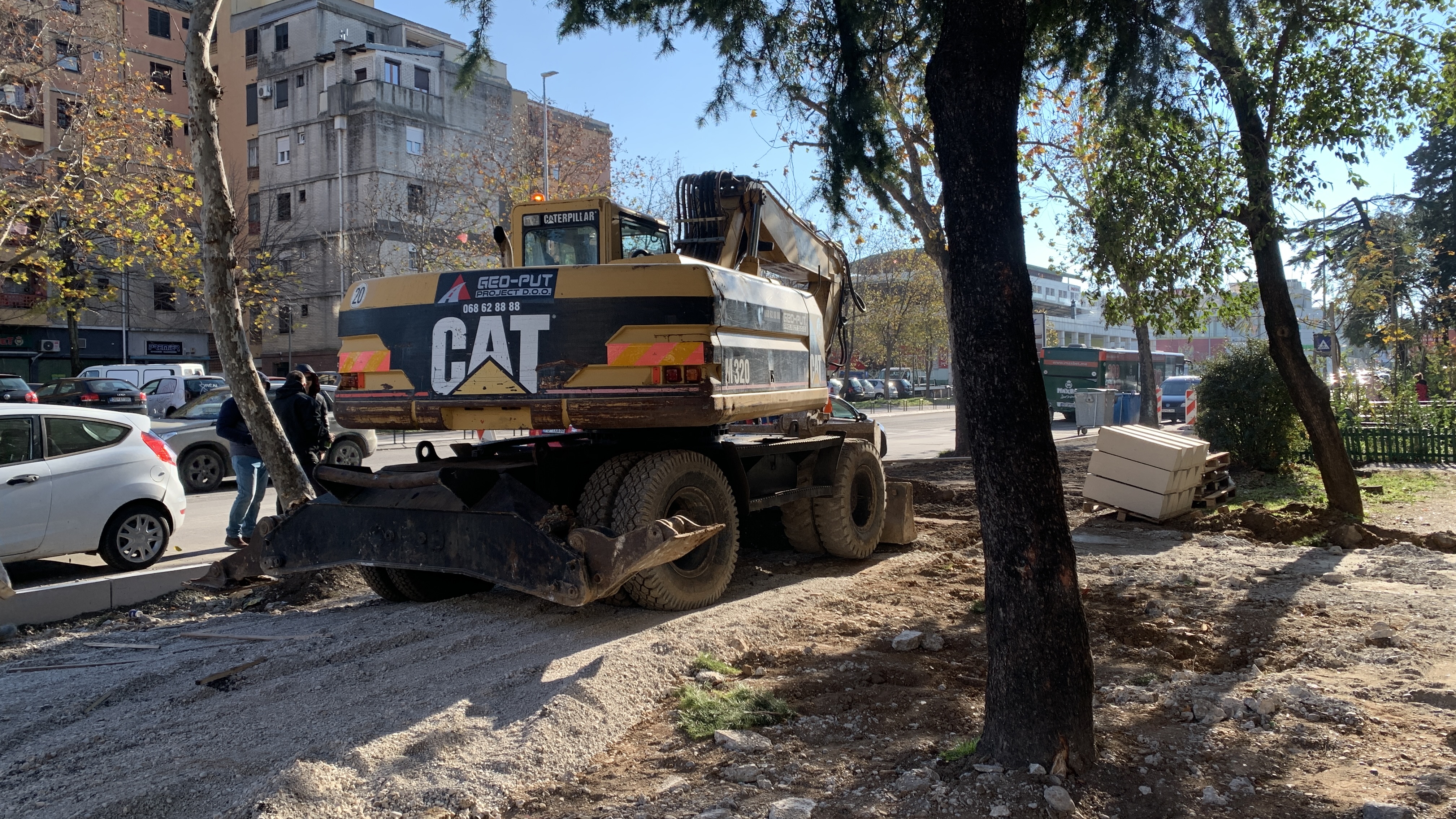 U toku radovi na sanaciji trotoarskih površina na dijelu Ulice bratstva i jedinstva