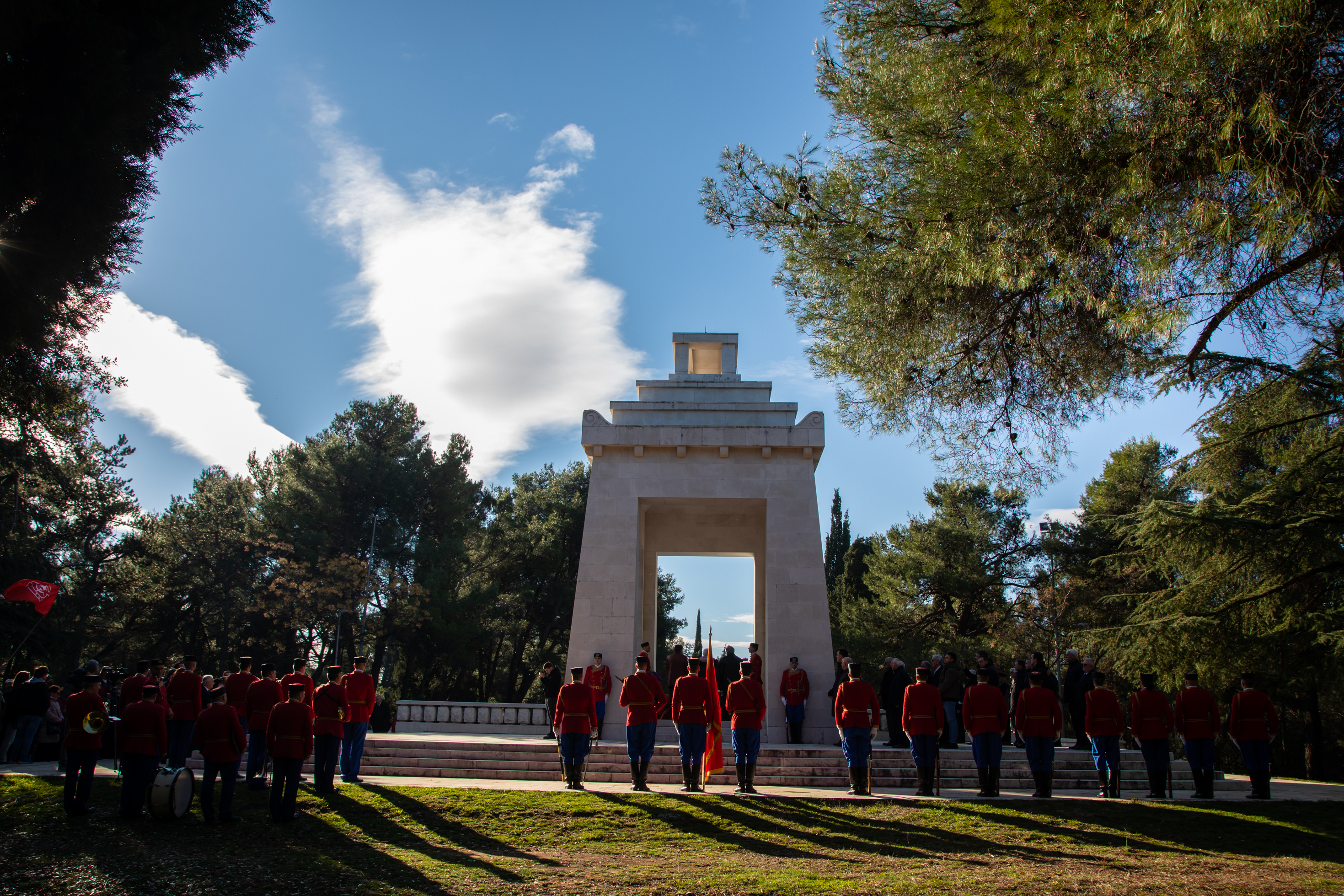 Delegacija Glavnog grada položila vijenac na spomenik Partizanu borcu na Gorici