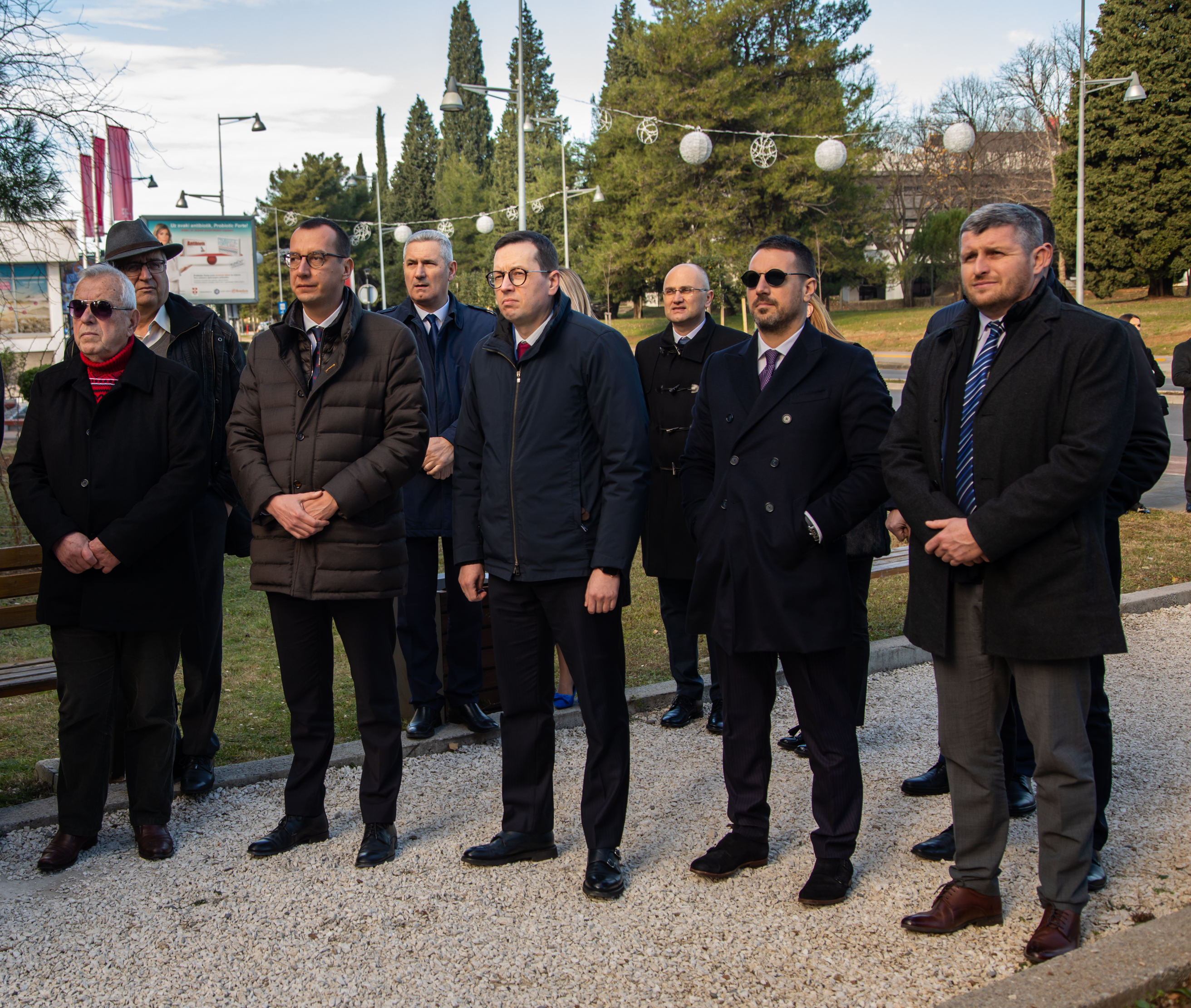 Delegacija Glavnog grada položila vijenac na spomenik Partizanu borcu na Gorici