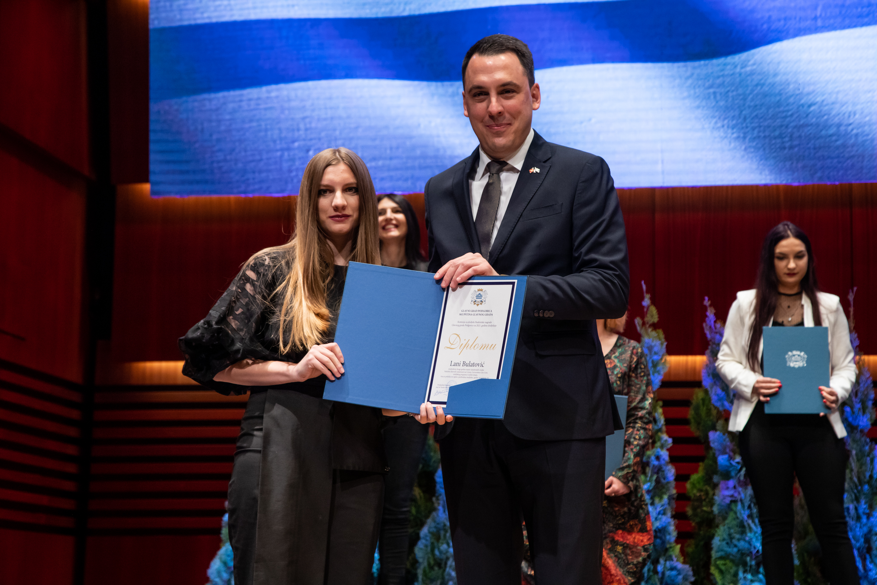 Dodijeljene nagrade najboljim studentima za 2021. godinu; Vuković: Vi ste budućnost Podgorice i Crne Gore