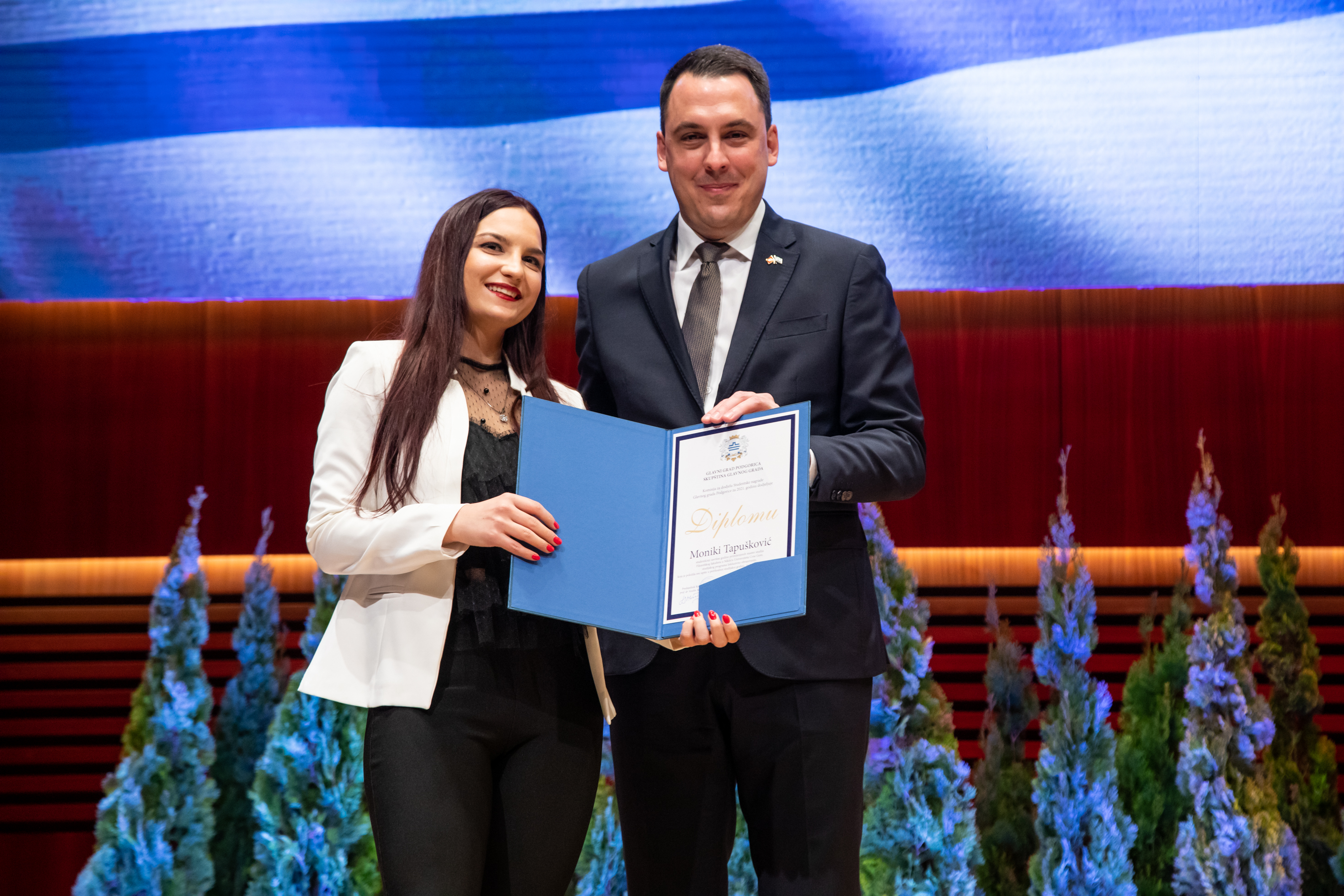 Dodijeljene nagrade najboljim studentima za 2021. godinu; Vuković: Vi ste budućnost Podgorice i Crne Gore