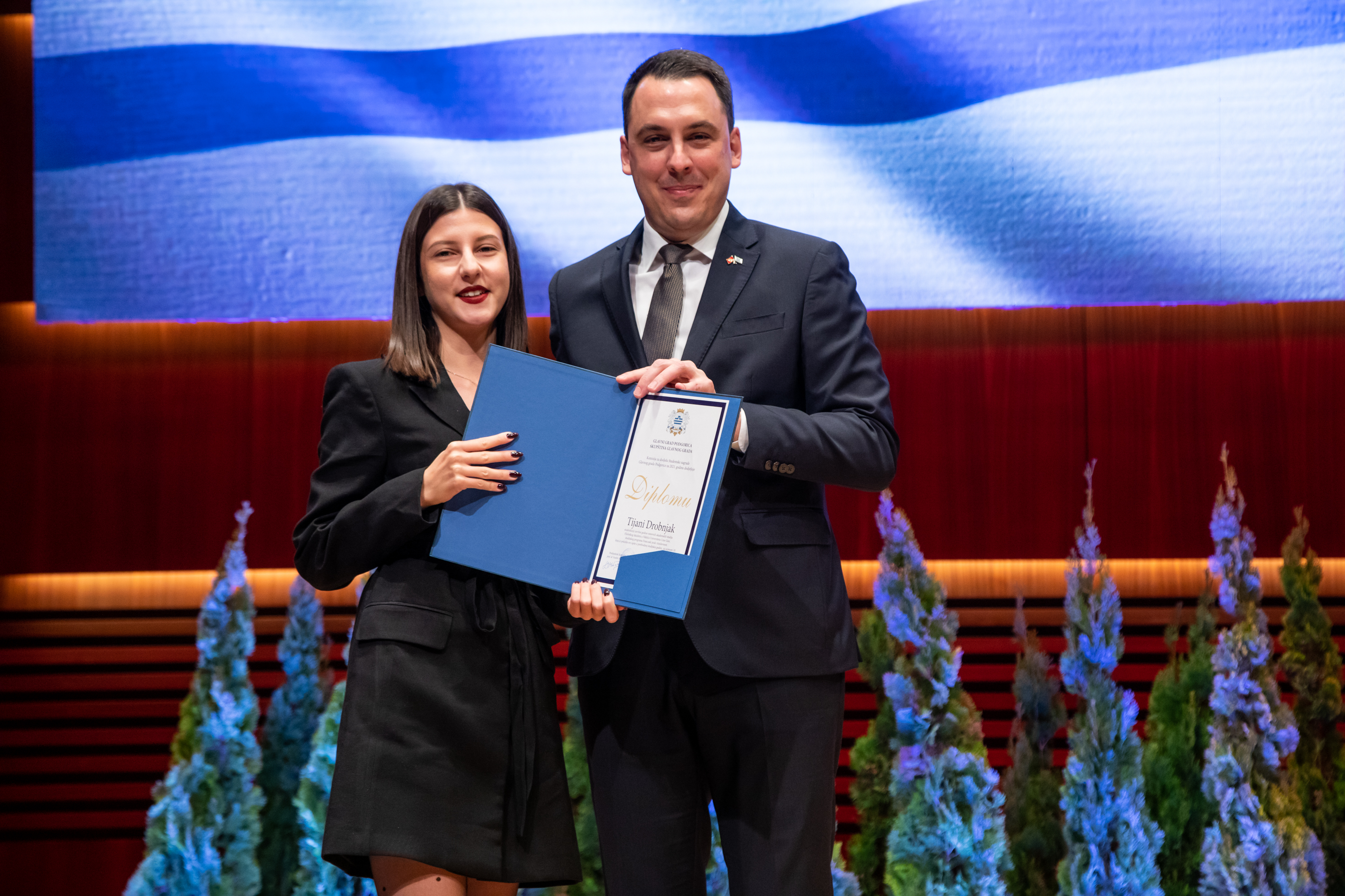 Dodijeljene nagrade najboljim studentima za 2021. godinu; Vuković: Vi ste budućnost Podgorice i Crne Gore