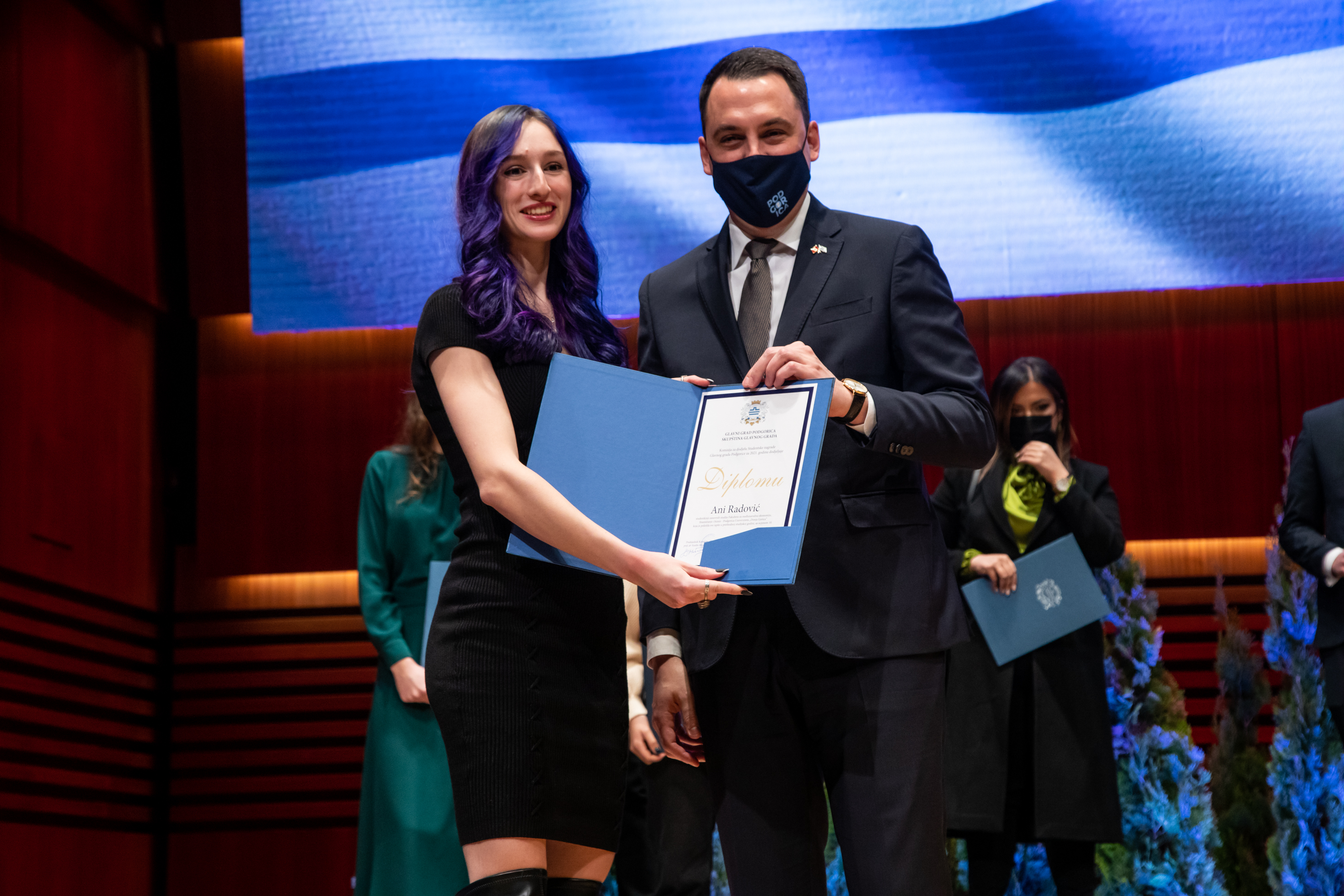 Dodijeljene nagrade najboljim studentima za 2021. godinu; Vuković: Vi ste budućnost Podgorice i Crne Gore