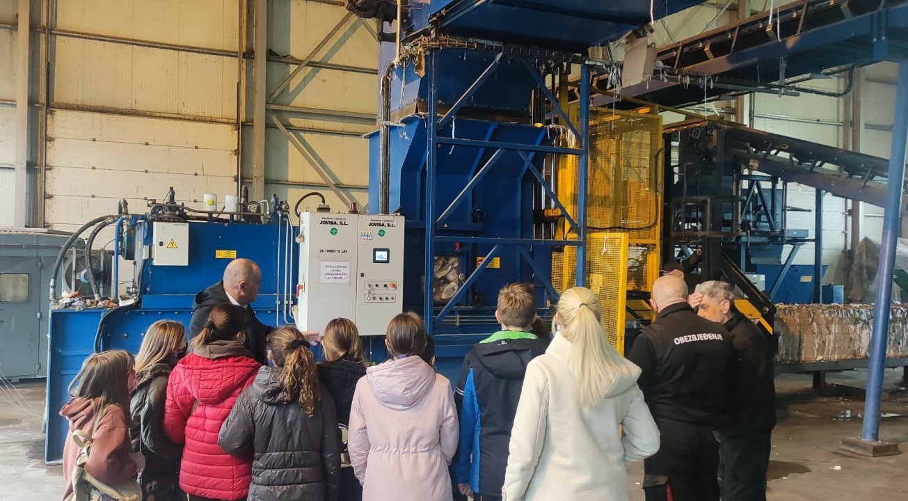 Učenici OŠ "Milorad Musa Burzan" u posjeti Deponiji Livade