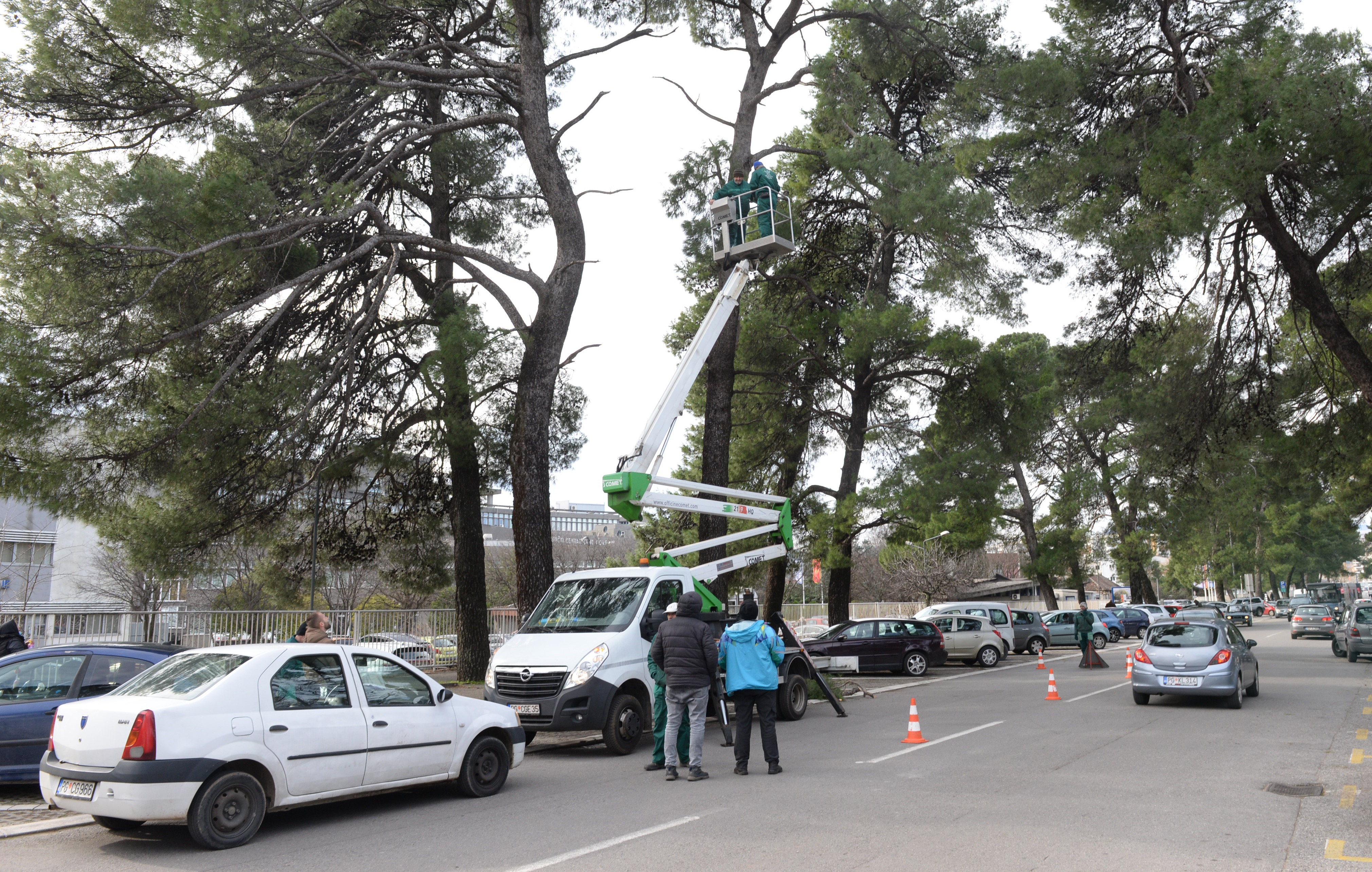 Nadležne gradske službe prate stanje na terenu i aktivno rade na saniranju posljedica nevremena