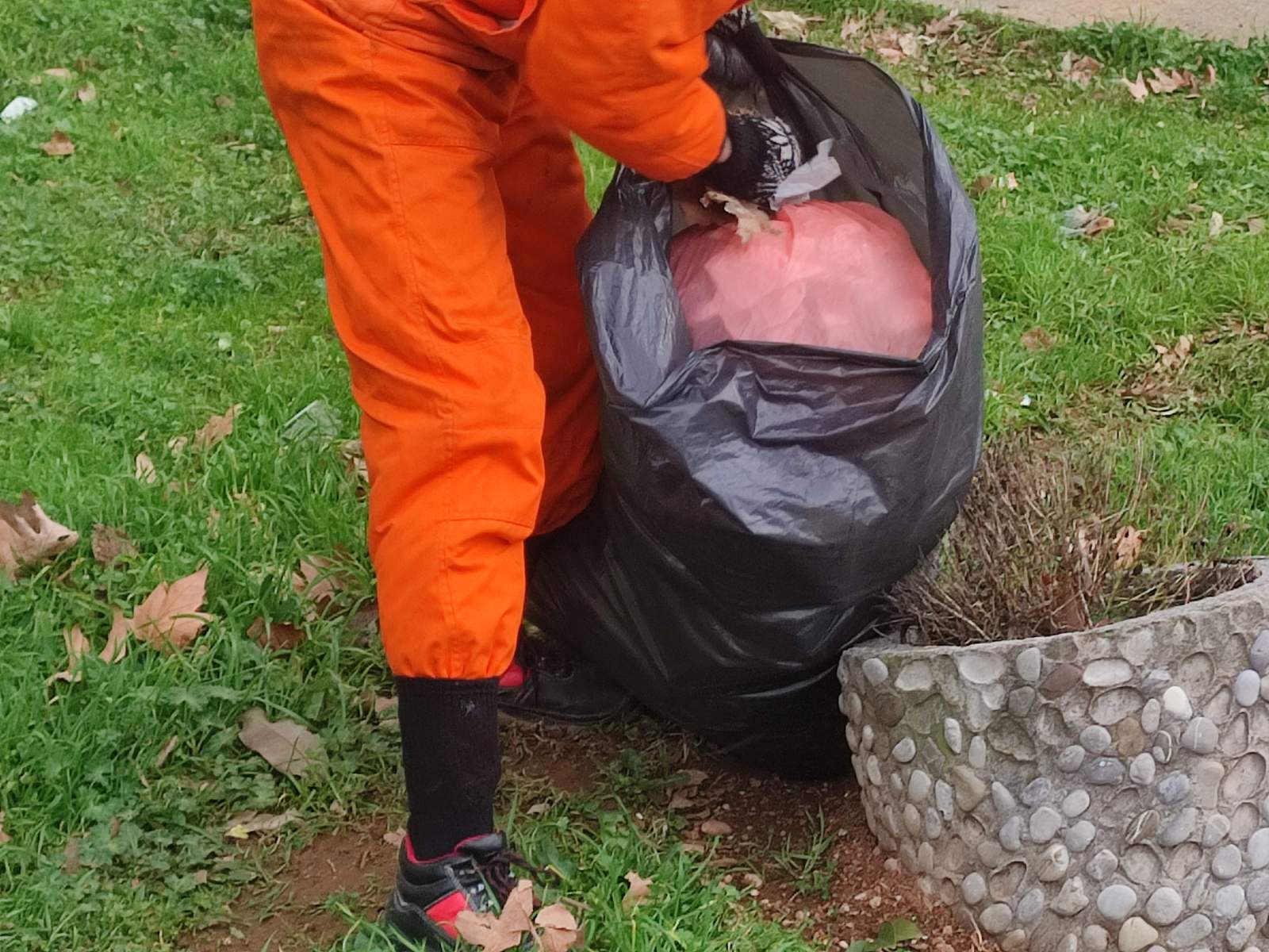Nadležne gradske službe prate stanje na terenu i aktivno rade na saniranju posljedica nevremena