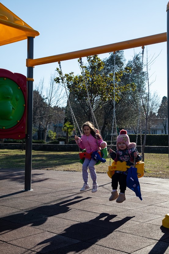 Izgrađena dva dječija igrališta na Pobrežju; Uskoro i novi poligon