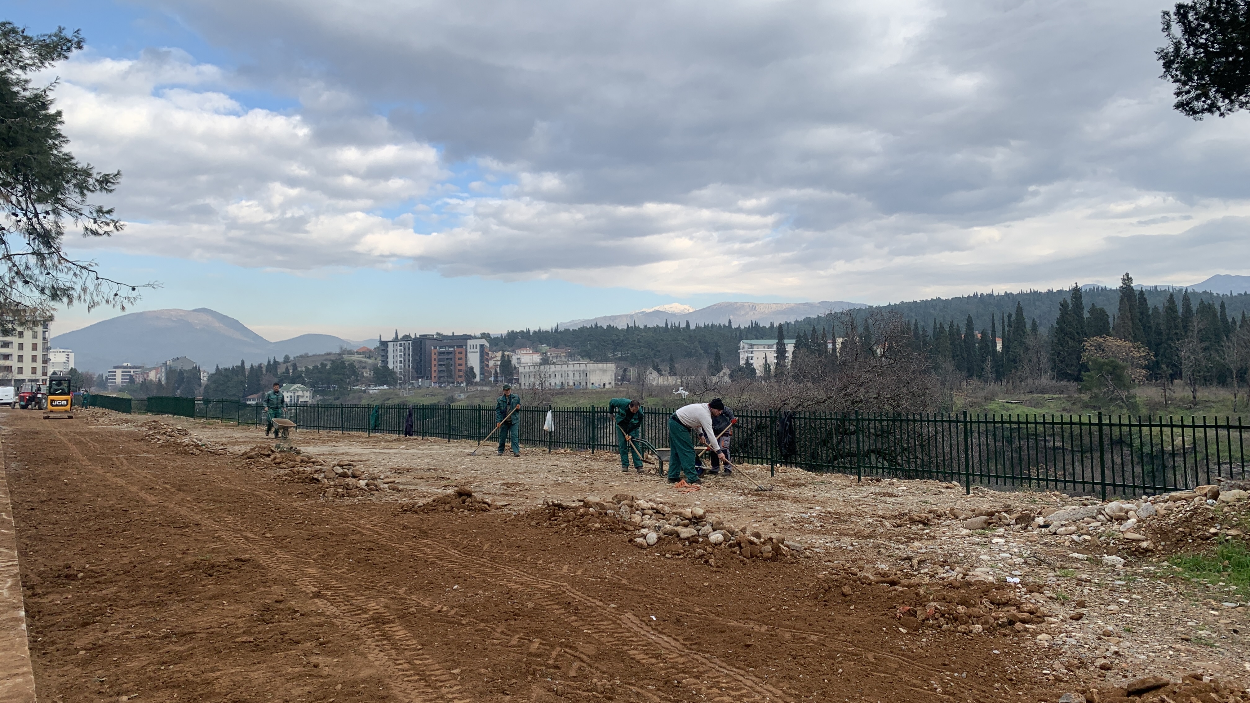 Uskoro novi zeleni pojas u okviru parkinga na Bulevaru Jovana Tomaševića