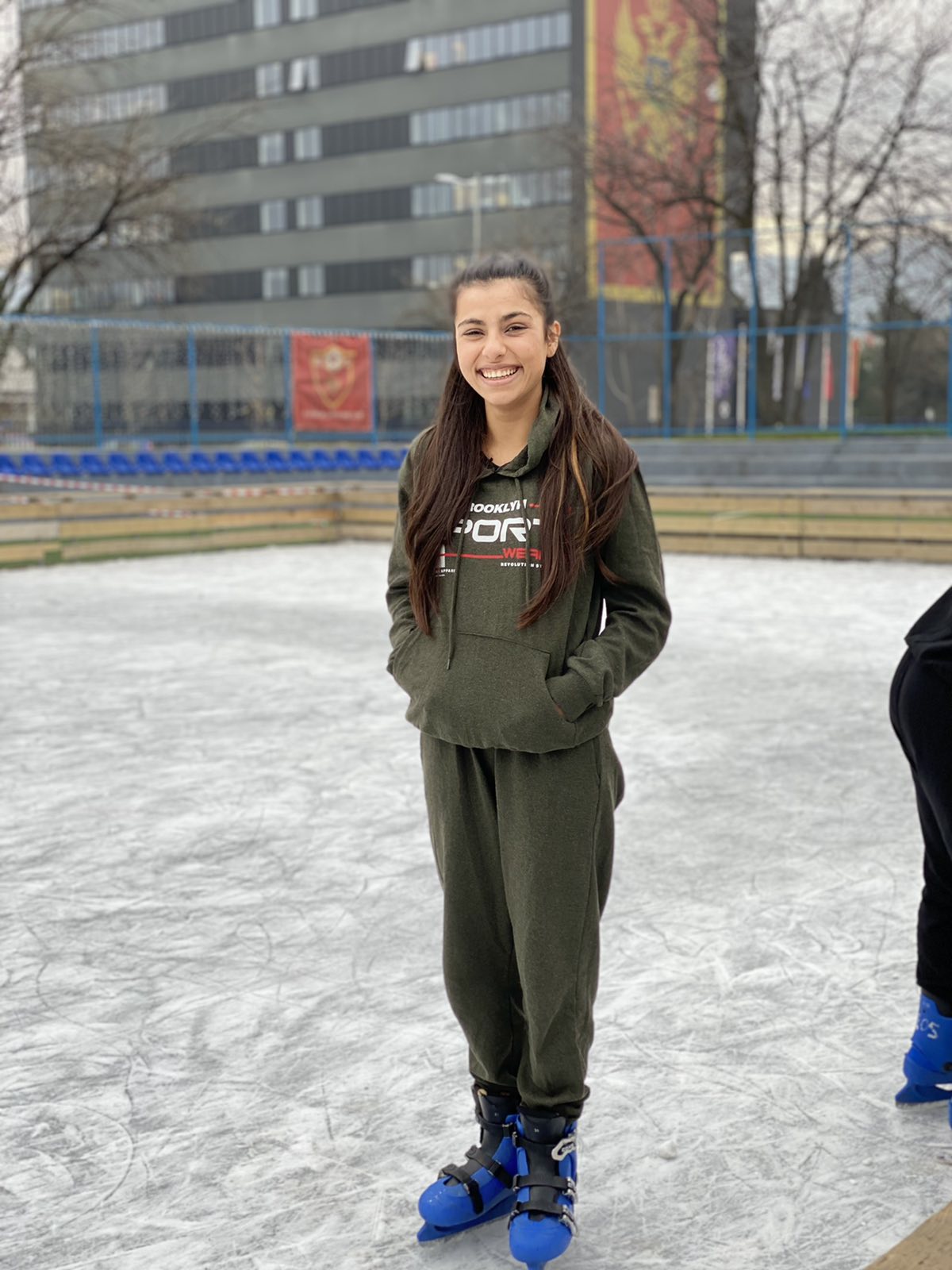 Sekretarijat za socijalno staranje Glavnog grada: Pripadnici RE populacije uživali na klizalištu