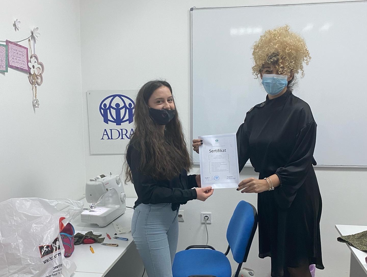 Uspješno završen drugi ciklus obuke za rad na šivaćim mašinama za pripadnice socijalno ranjivih kategorija društva