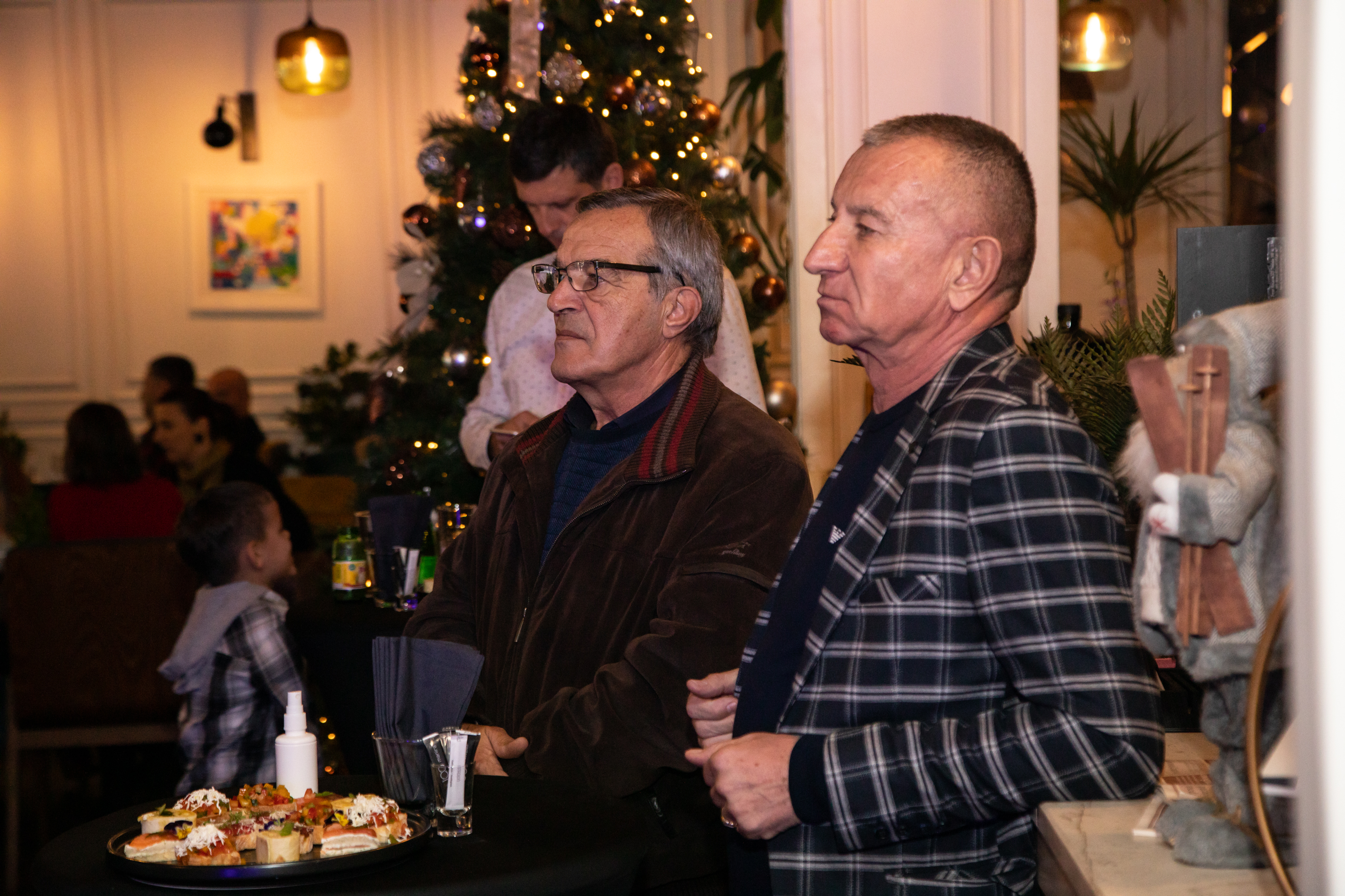 Uručena priznanja najboljim kolektivima i pojedincima u turizmu i ugostiteljstvu Podgorice za 2021. godinu