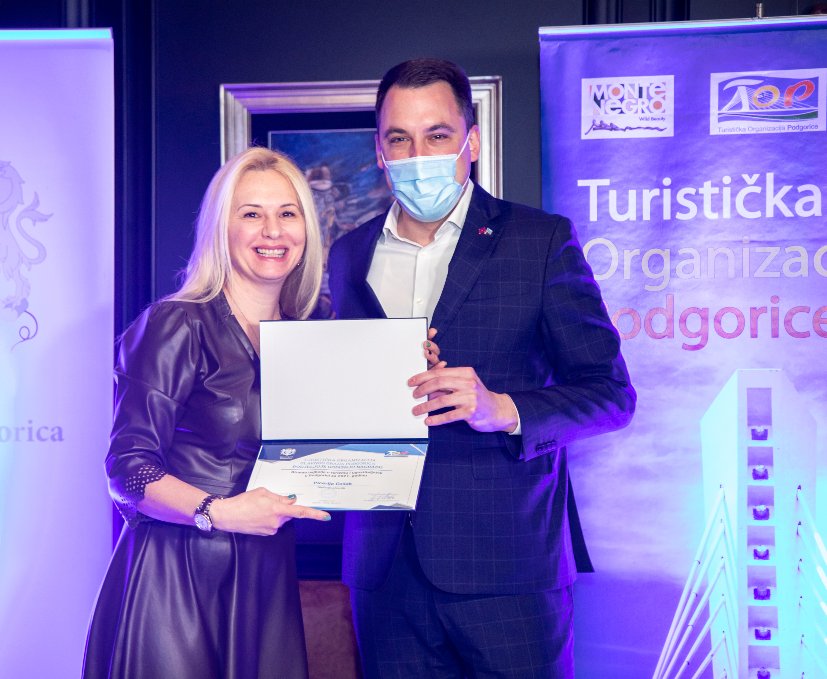 Uručena priznanja najboljim kolektivima i pojedincima u turizmu i ugostiteljstvu Podgorice za 2021. godinu