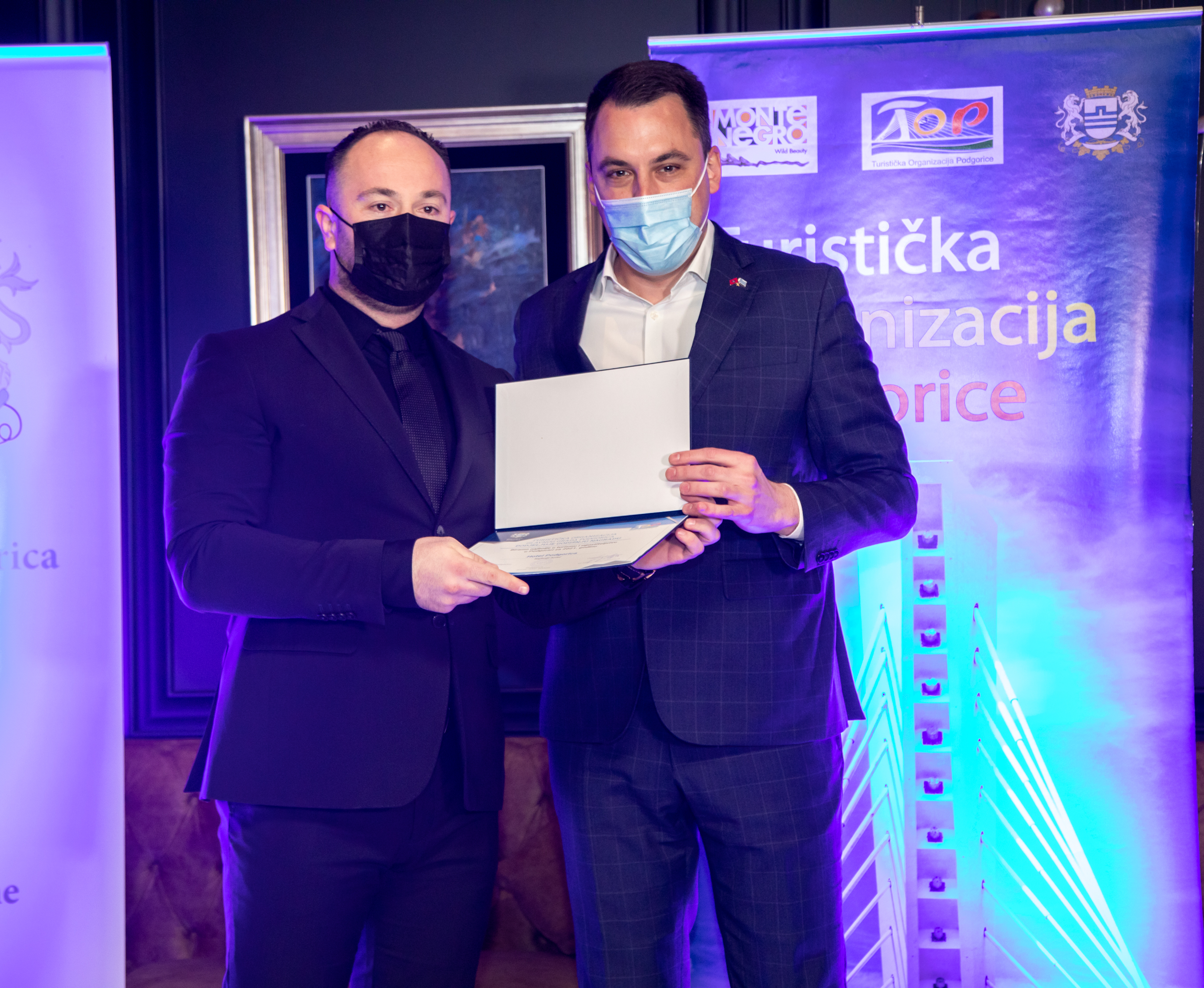 Uručena priznanja najboljim kolektivima i pojedincima u turizmu i ugostiteljstvu Podgorice za 2021. godinu