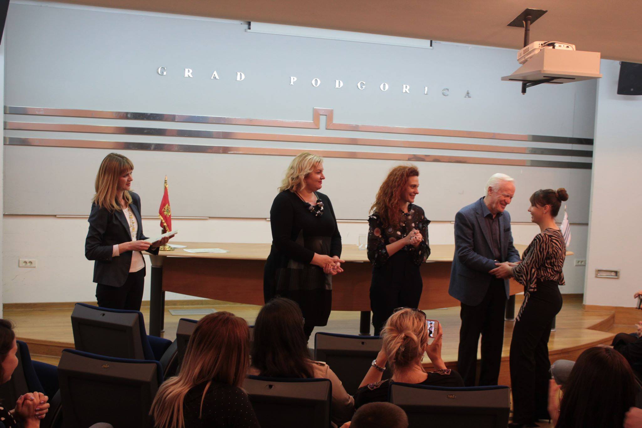 Uručene diplome polaznicima 10. generacije Škole retorike KIC-a "Budo Tomović"