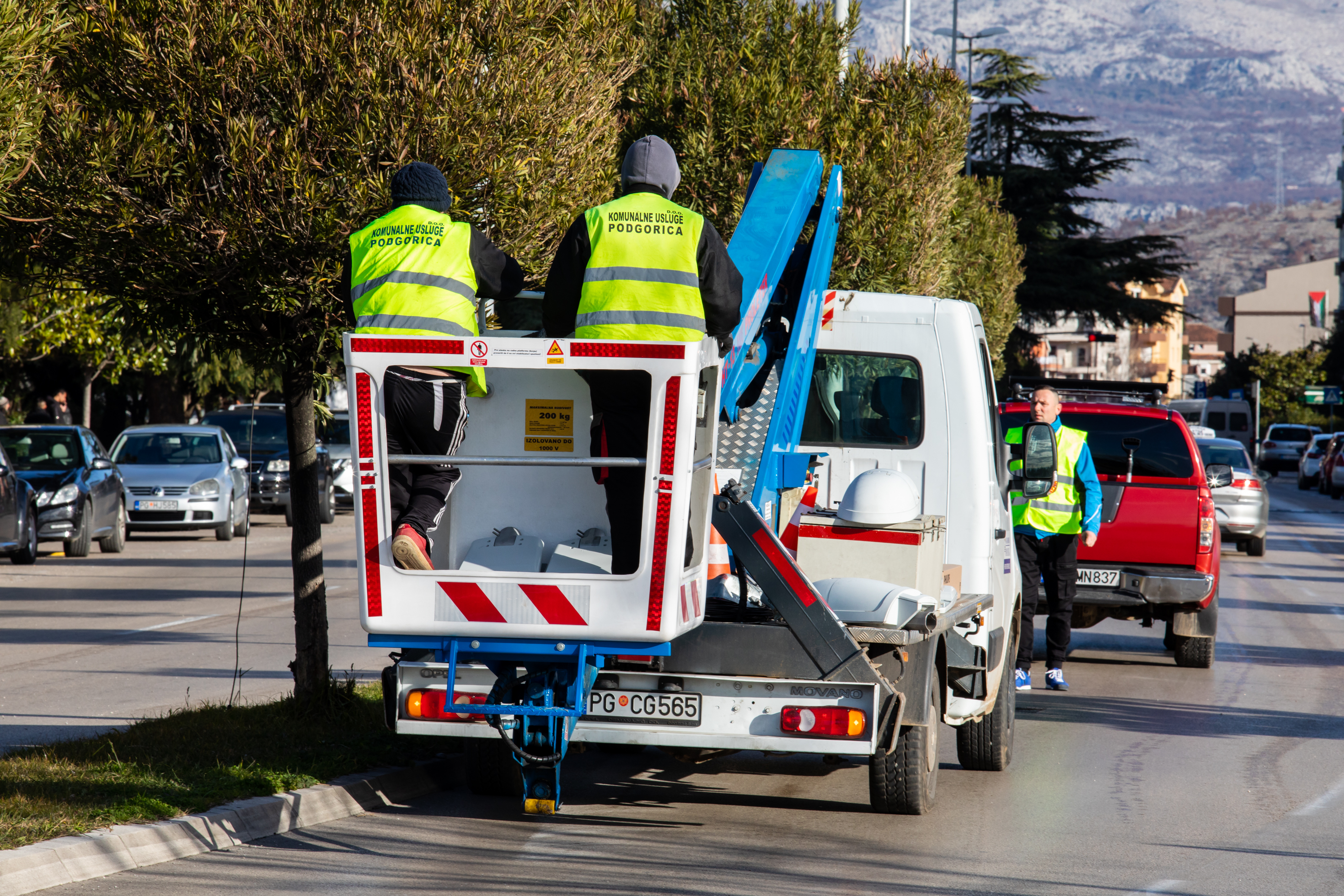 Modernizacija javne rasvjete u svim djelovima Podgorice; Led svjetijke i na Bulevaru Serdara Jola Piletića