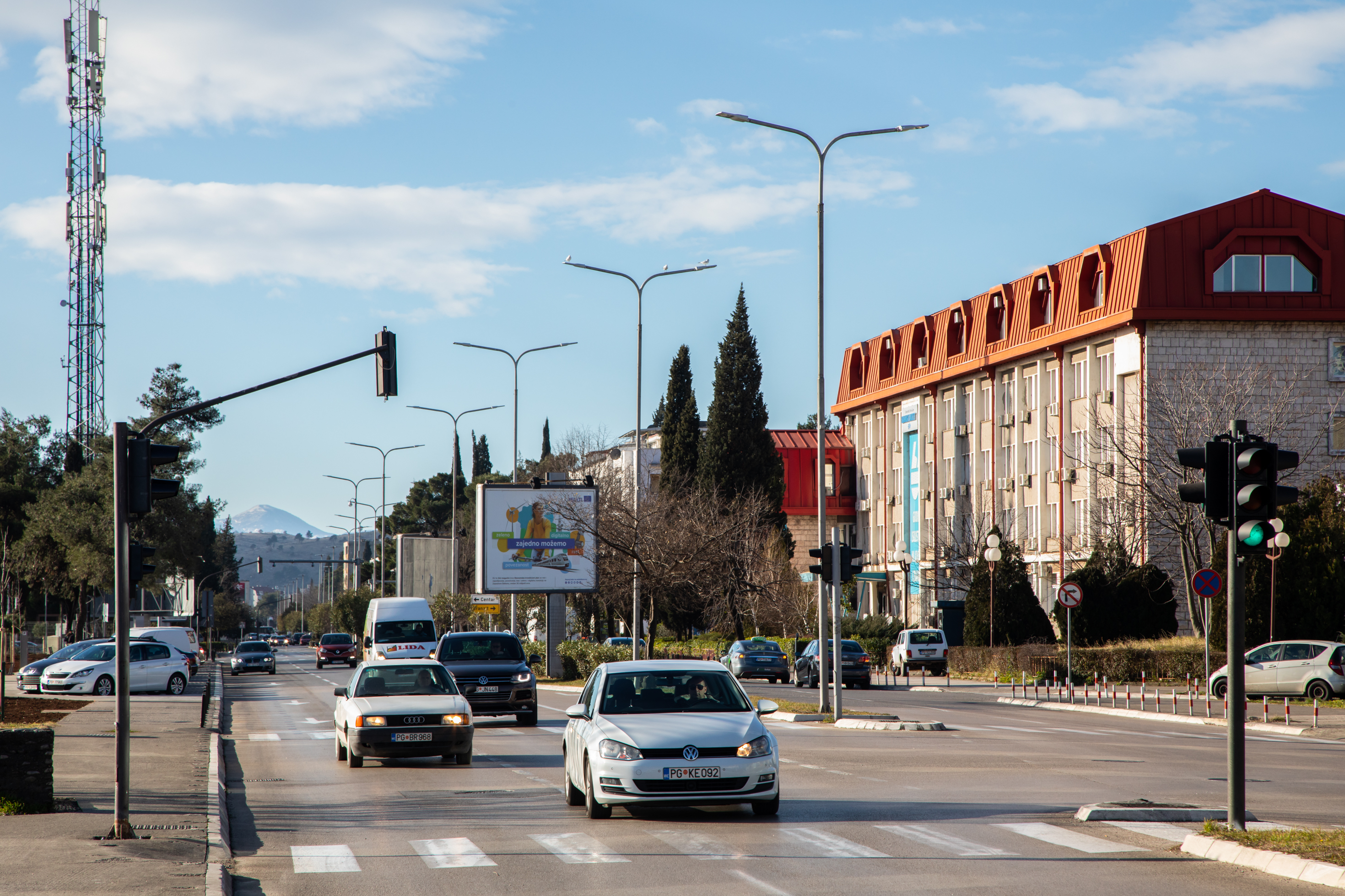 Modernizacija javne rasvjete u svim djelovima Podgorice; Led svjetijke i na Bulevaru Serdara Jola Piletića