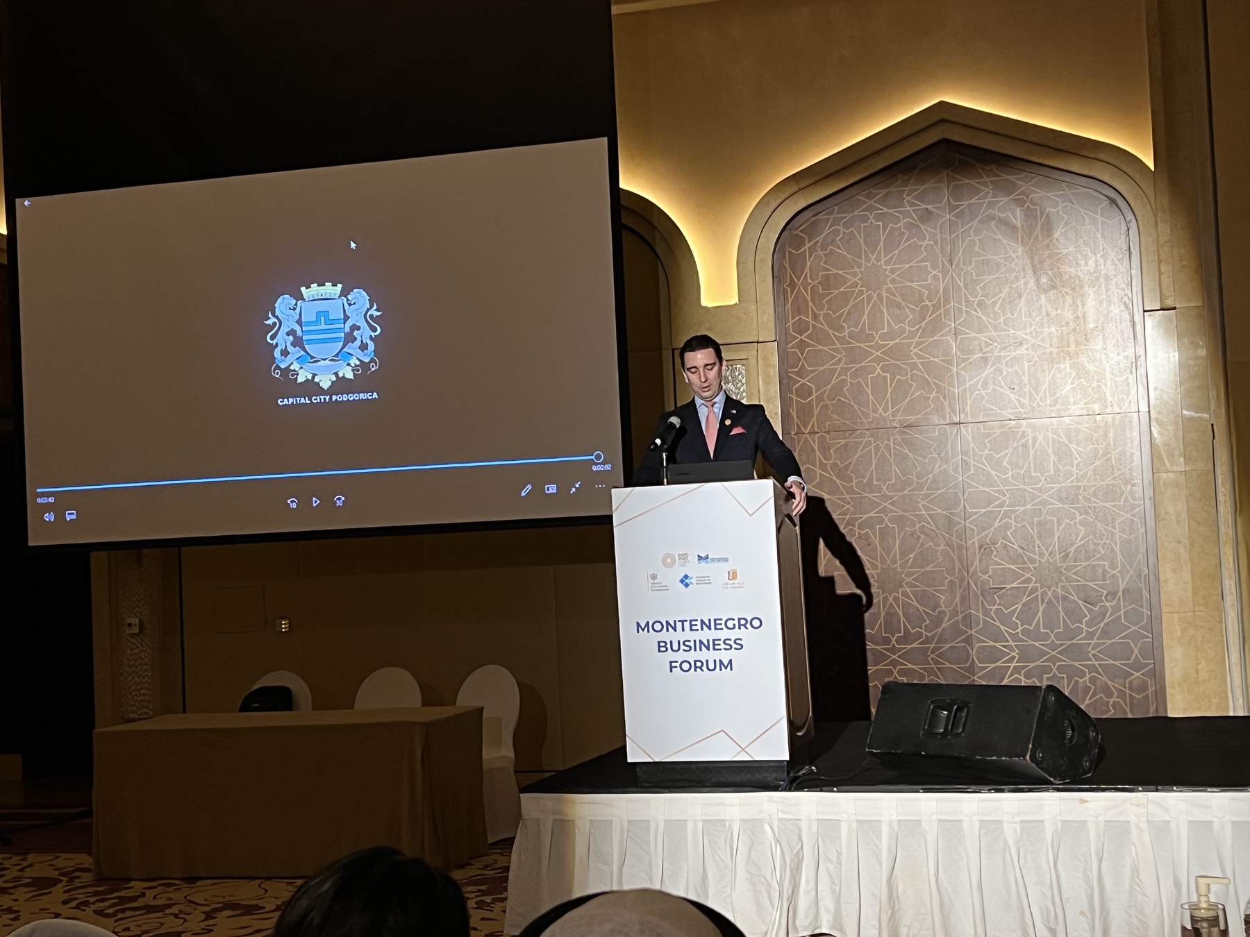 Podgorica na Montenegro biznis forumu u Dubaiju; Brojni arapski investitori zainteresovani za ulaganja u Podgoricu
