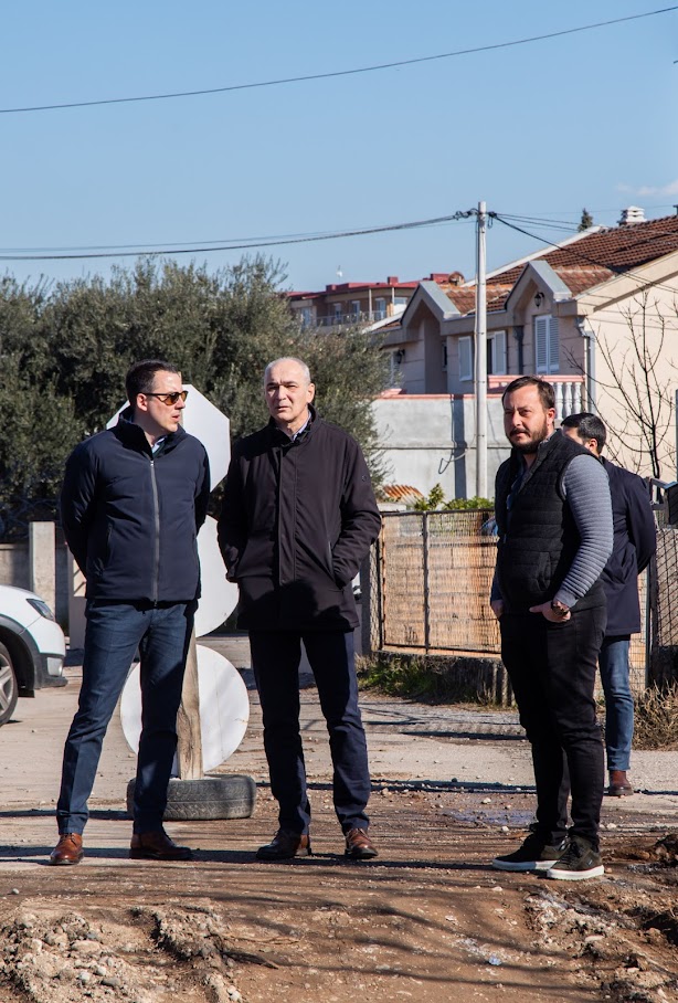 U toku radovi na rekonstrukciji Ulice Dušana Milutinovića; Zabjelo dobija još jednu modernu saobraćajnicu