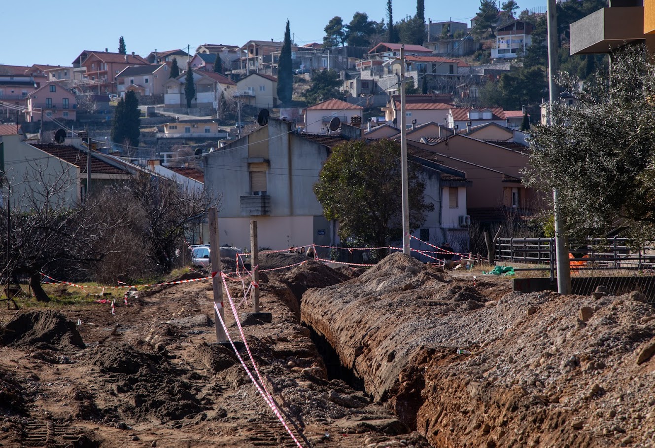 U toku radovi na rekonstrukciji Ulice Dušana Milutinovića; Zabjelo dobija još jednu modernu saobraćajnicu