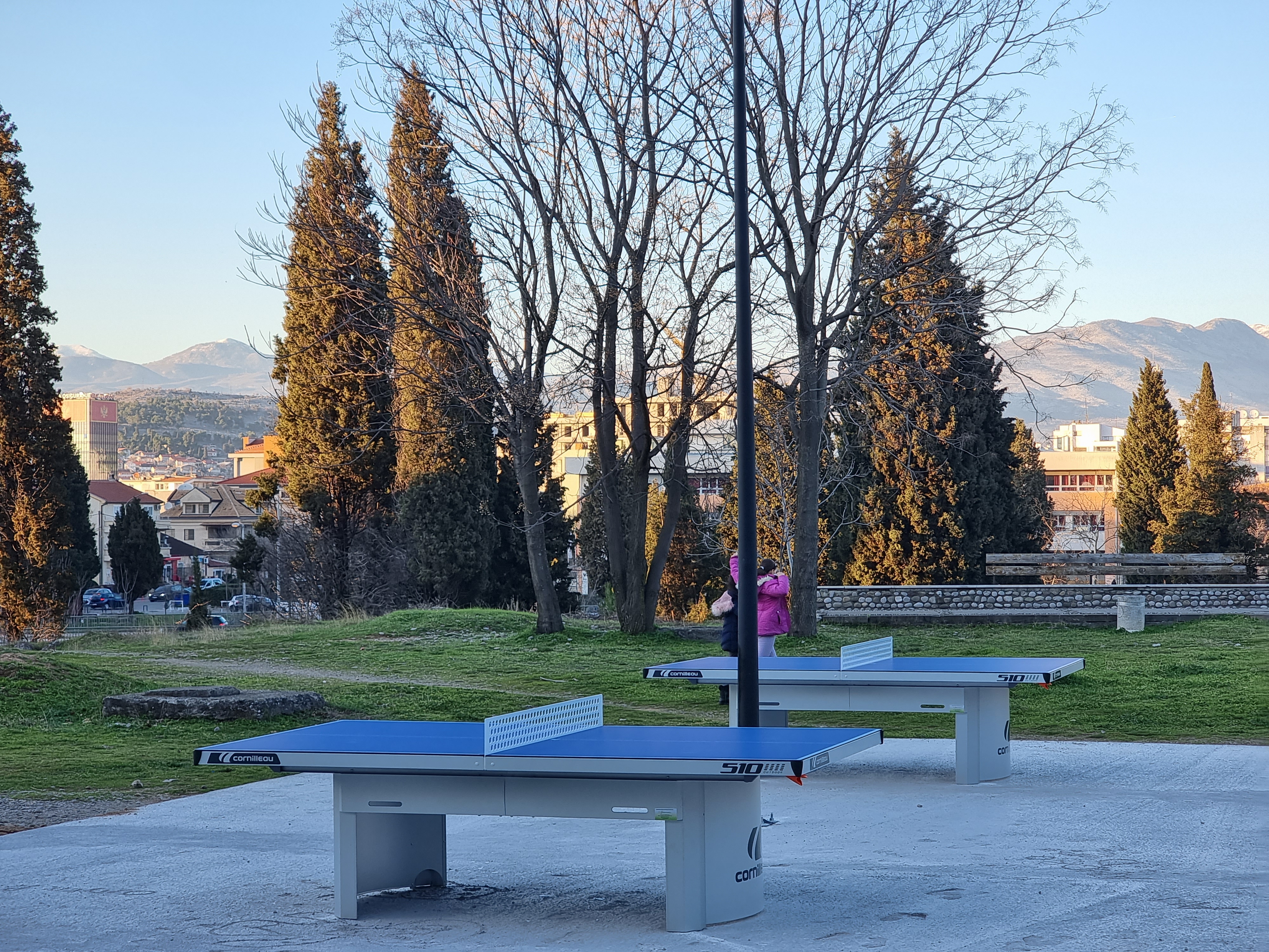 Stolovi za stoni tenis postavljeni u parku na Pobrežju i novom parku na Starom aerodromu