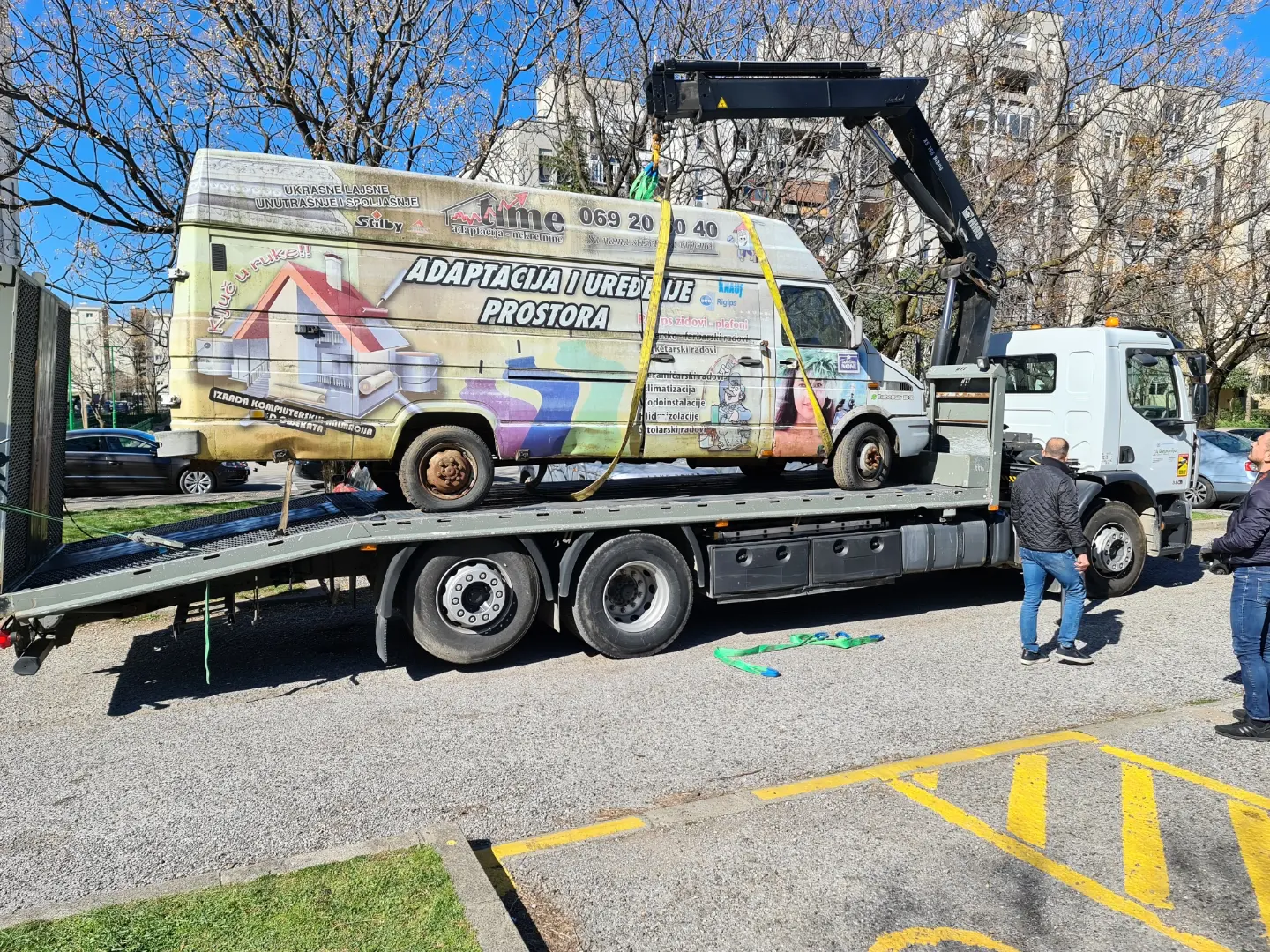 Zajedničkom akcijom Komunalna inspekcija i podgorička Deponija uklanjaju stare automobile sa javnih površina