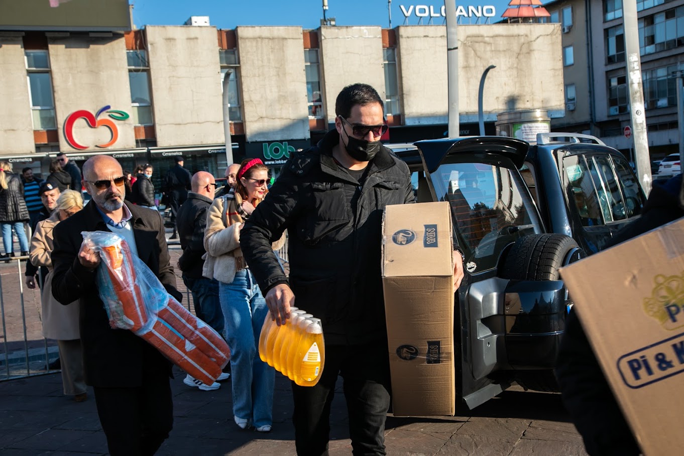 Na Trgu nezavisnosti počela akcija "Građani Podgorice za Ukrajinu"