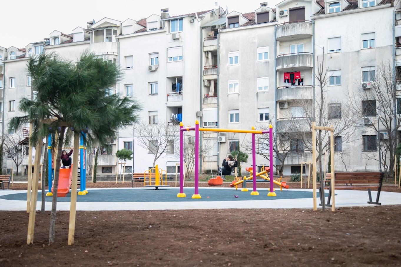 Stari aerodrom dobio još jednu parkovsku površinu sa sadržajima za sve generacije