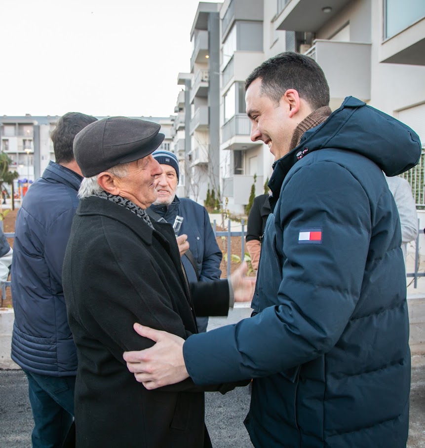 Stari aerodrom dobio još jednu parkovsku površinu sa sadržajima za sve generacije