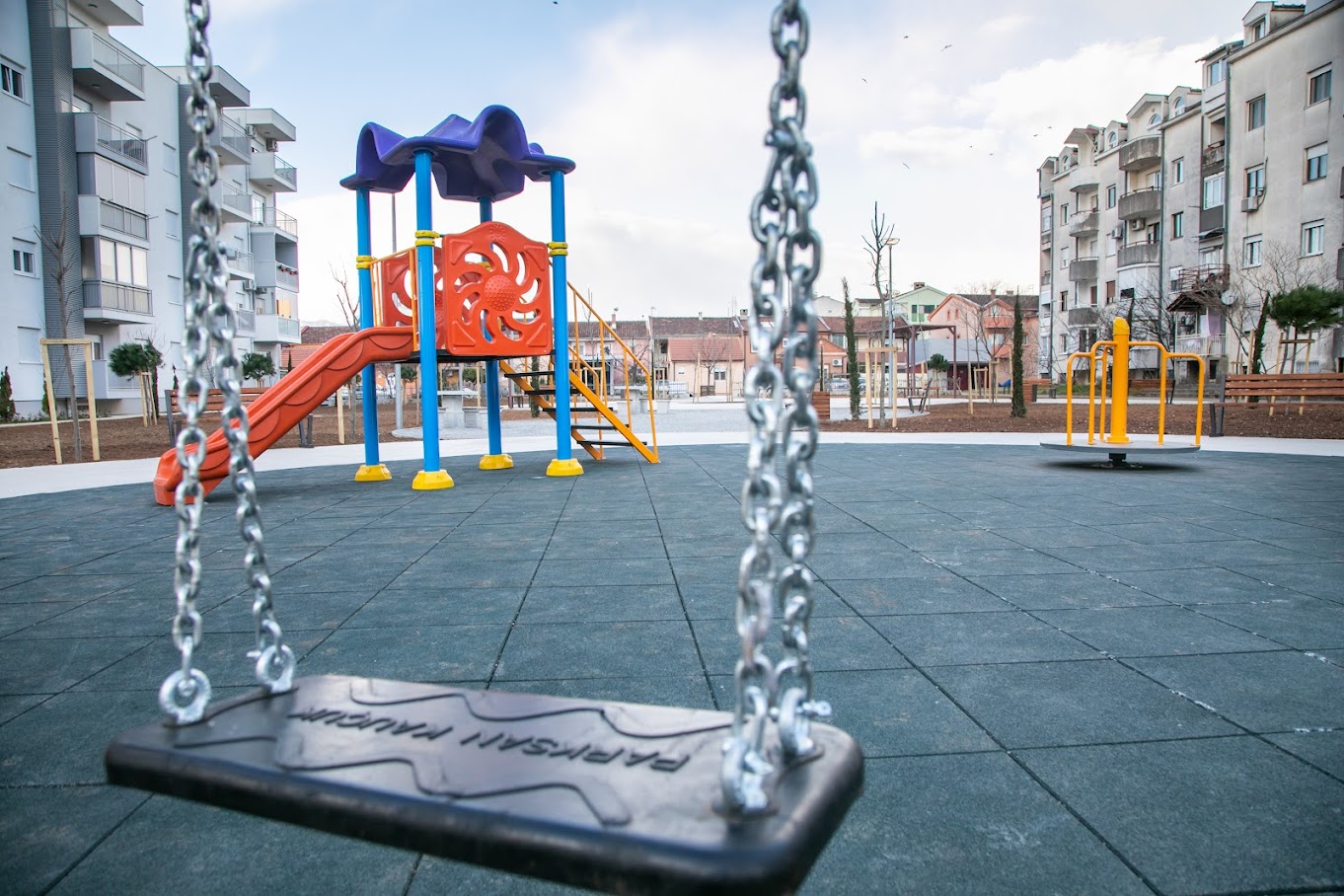 Stari aerodrom dobio još jednu parkovsku površinu sa sadržajima za sve generacije