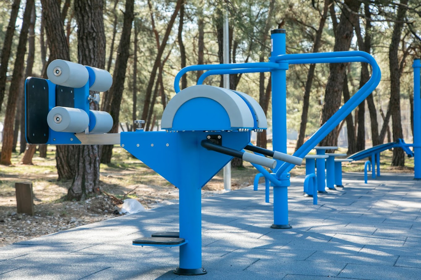 Vuković obišao buduću sportsko-rekreativnu zonu „13. jul“ na kojoj je postavljena najmodernija teretana na otvorenom