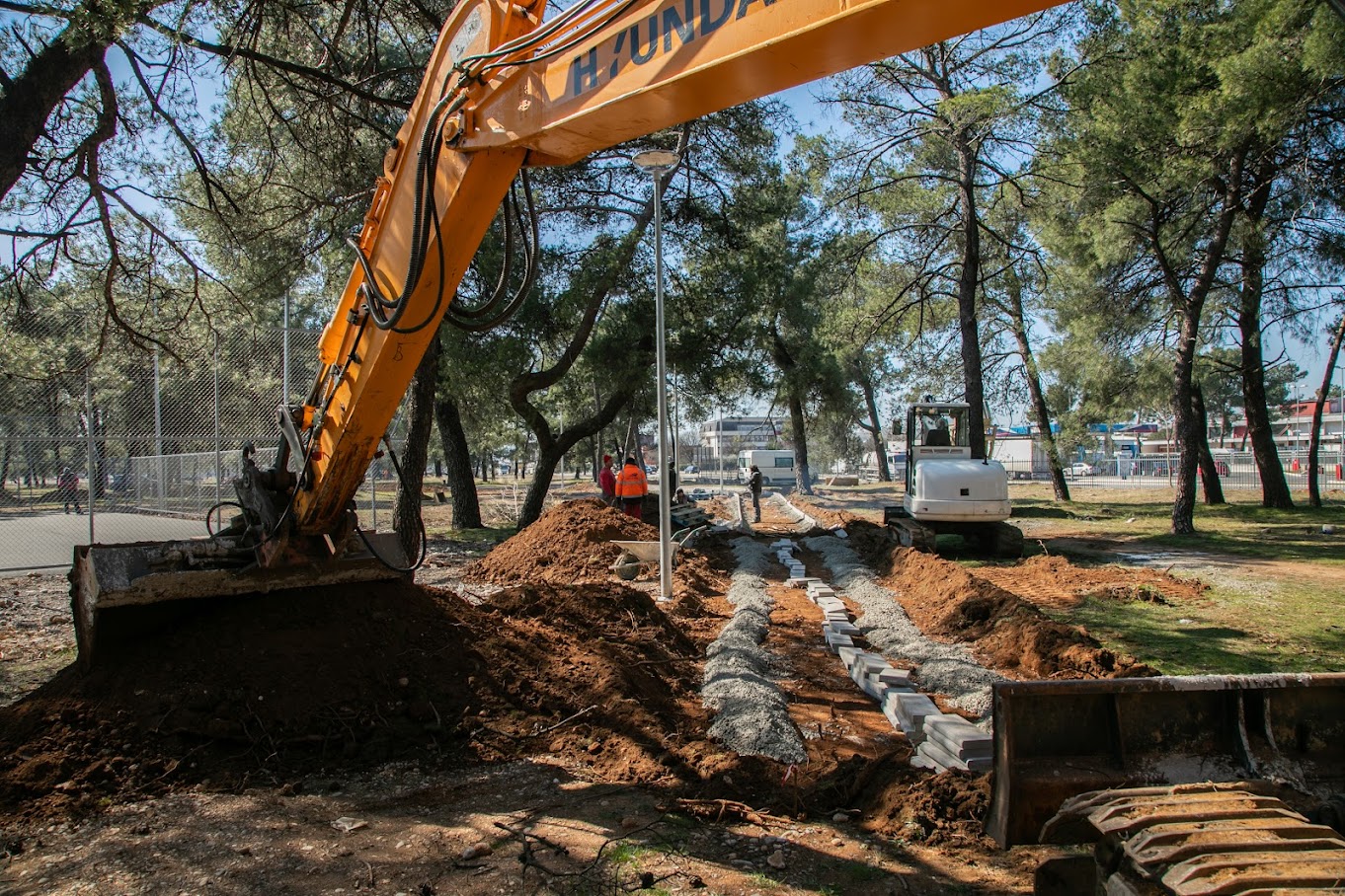 Vuković obišao buduću sportsko-rekreativnu zonu „13. jul“ na kojoj je postavljena najmodernija teretana na otvorenom