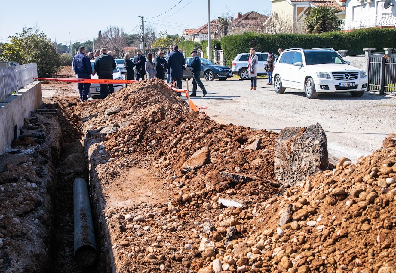 U toku realizacija važnih projekata koji će unaprijediti kvalitet života stanovnika Zlatice