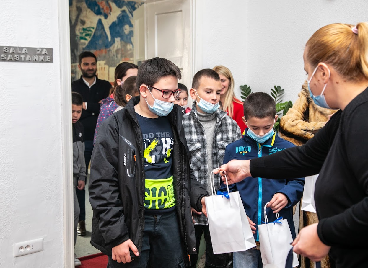 Gradonačelnik Podgorice ugostio učenike OŠ “Dr Dragiša Ivanović”