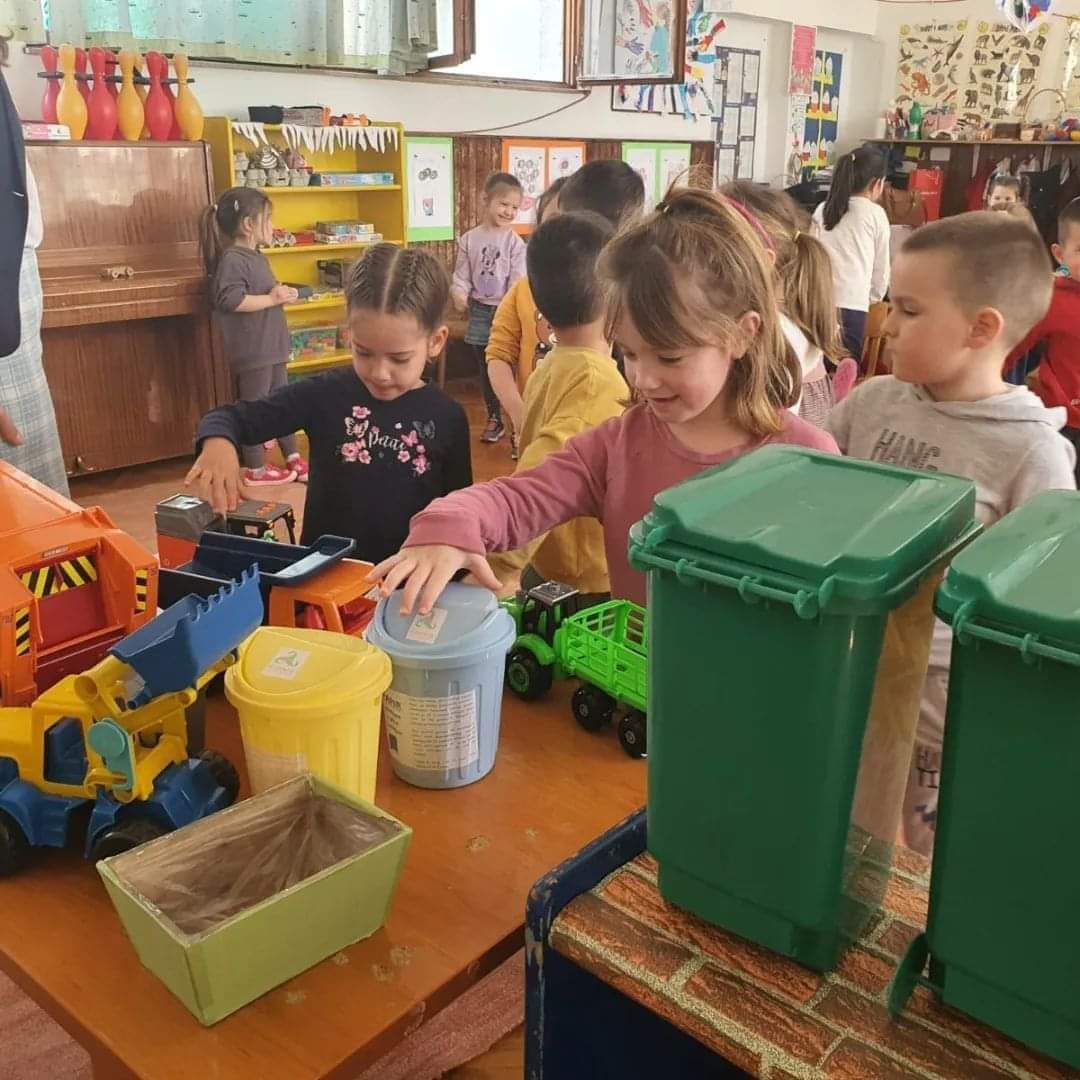 Najmlađi sugrađani učili o pravilnom odlaganju otpada i reciklaži