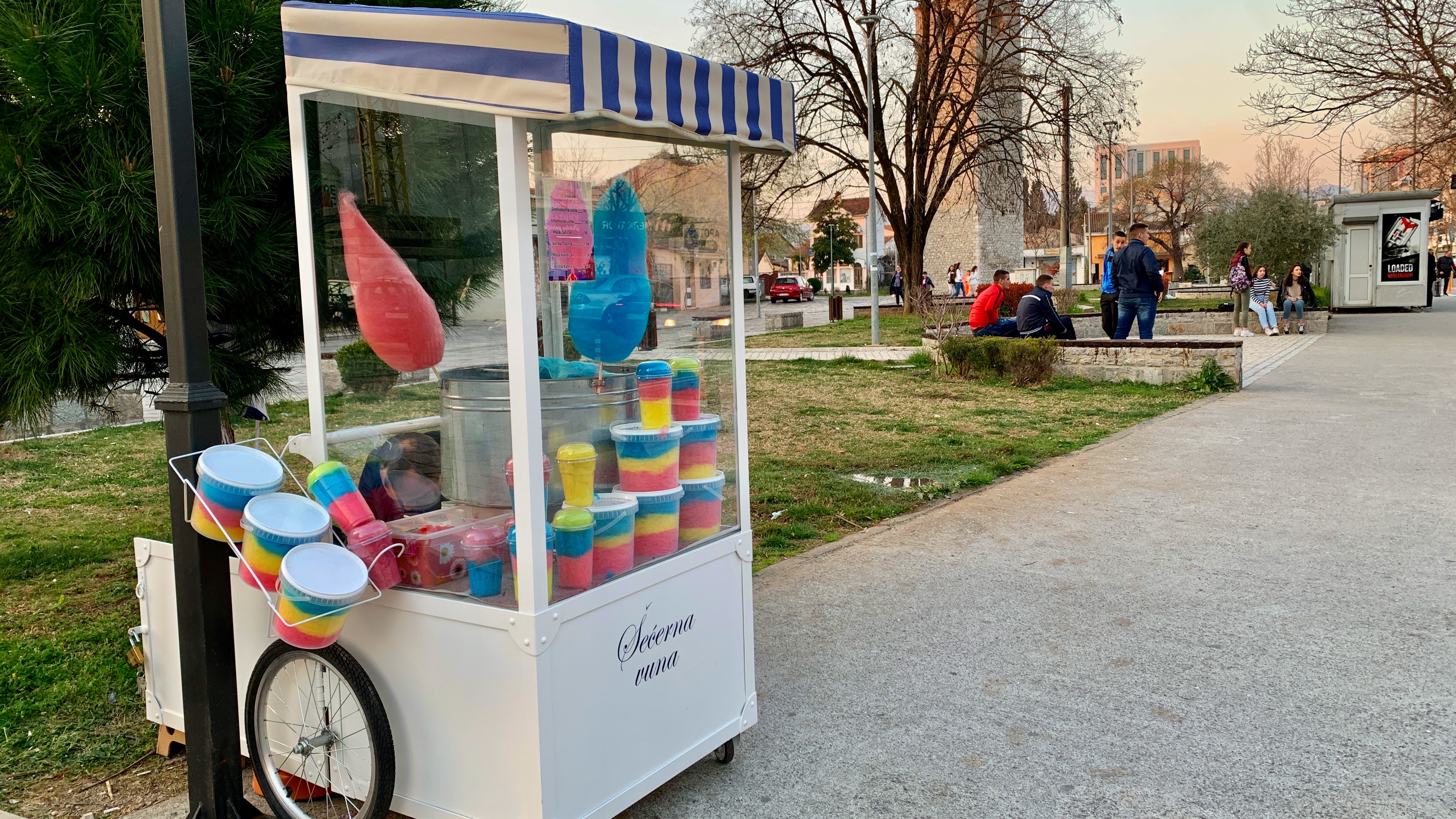 Podrška uličnim prodavcima i novi detalj na podgoričkim ulicama