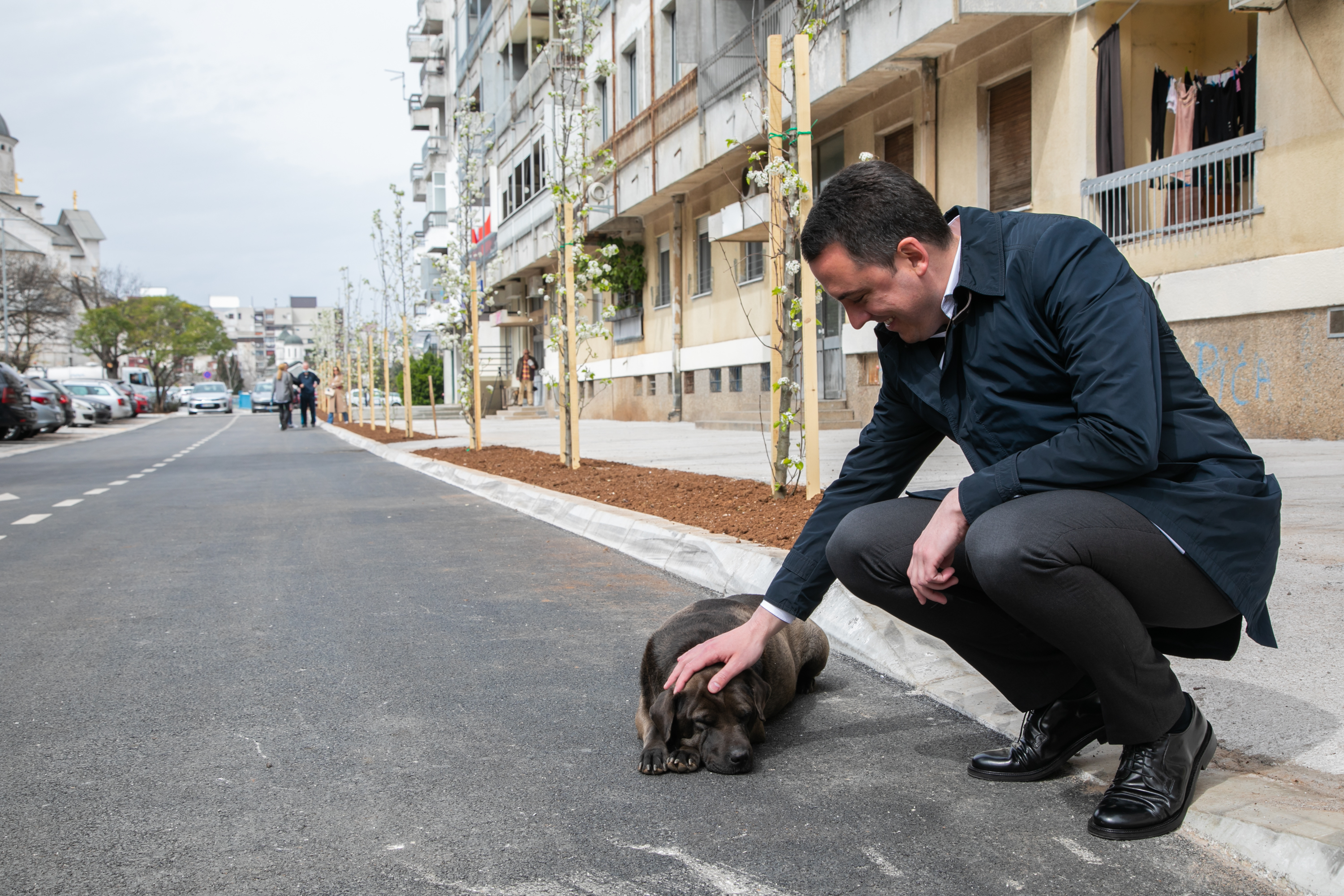 Uređen kutak u Ulici Vasa Raičkovića rezultat saradnje Glavnog grada, studenata i lokalne zajednice
