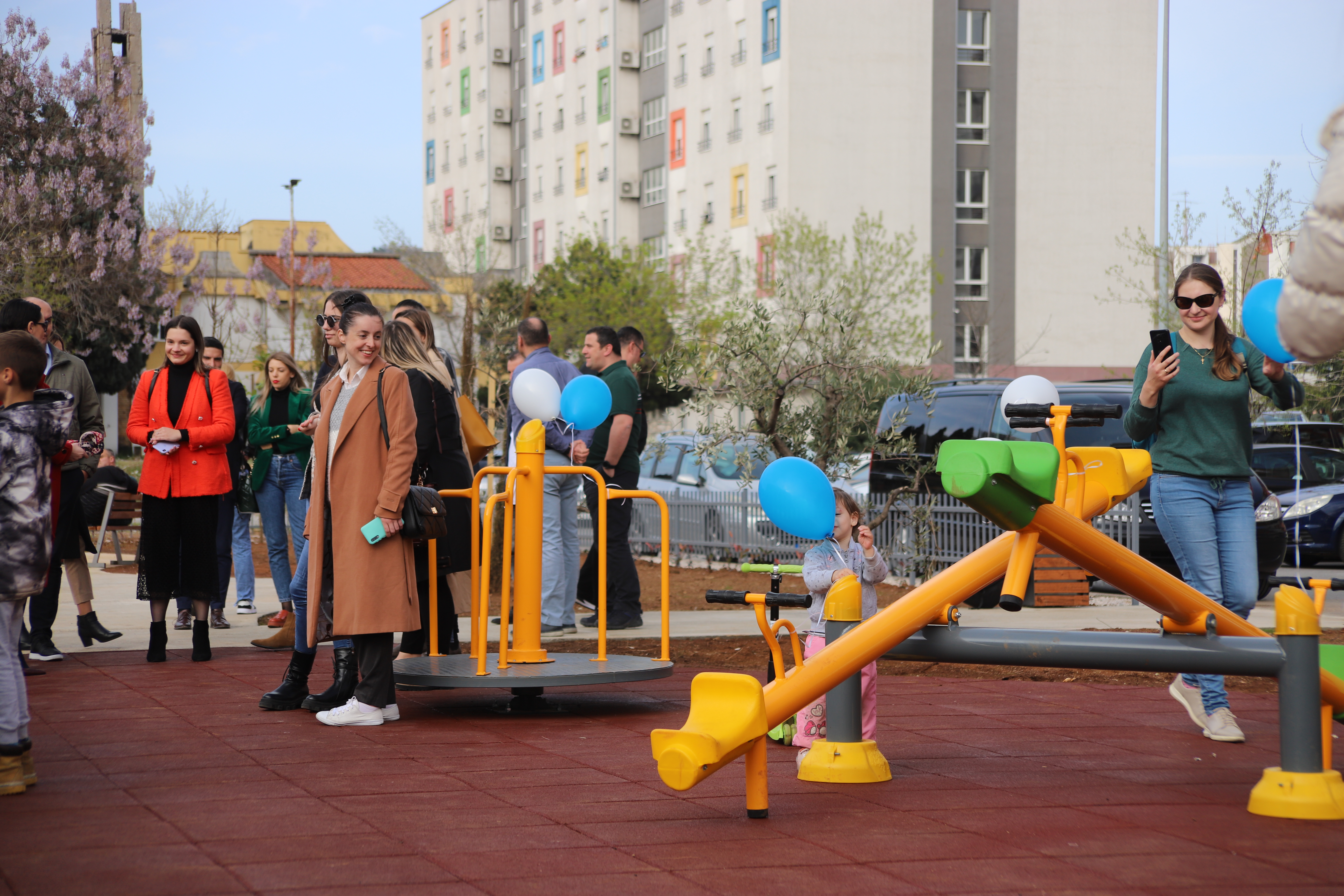 Uređena zelena površina i dječje igralište i u City kvartu