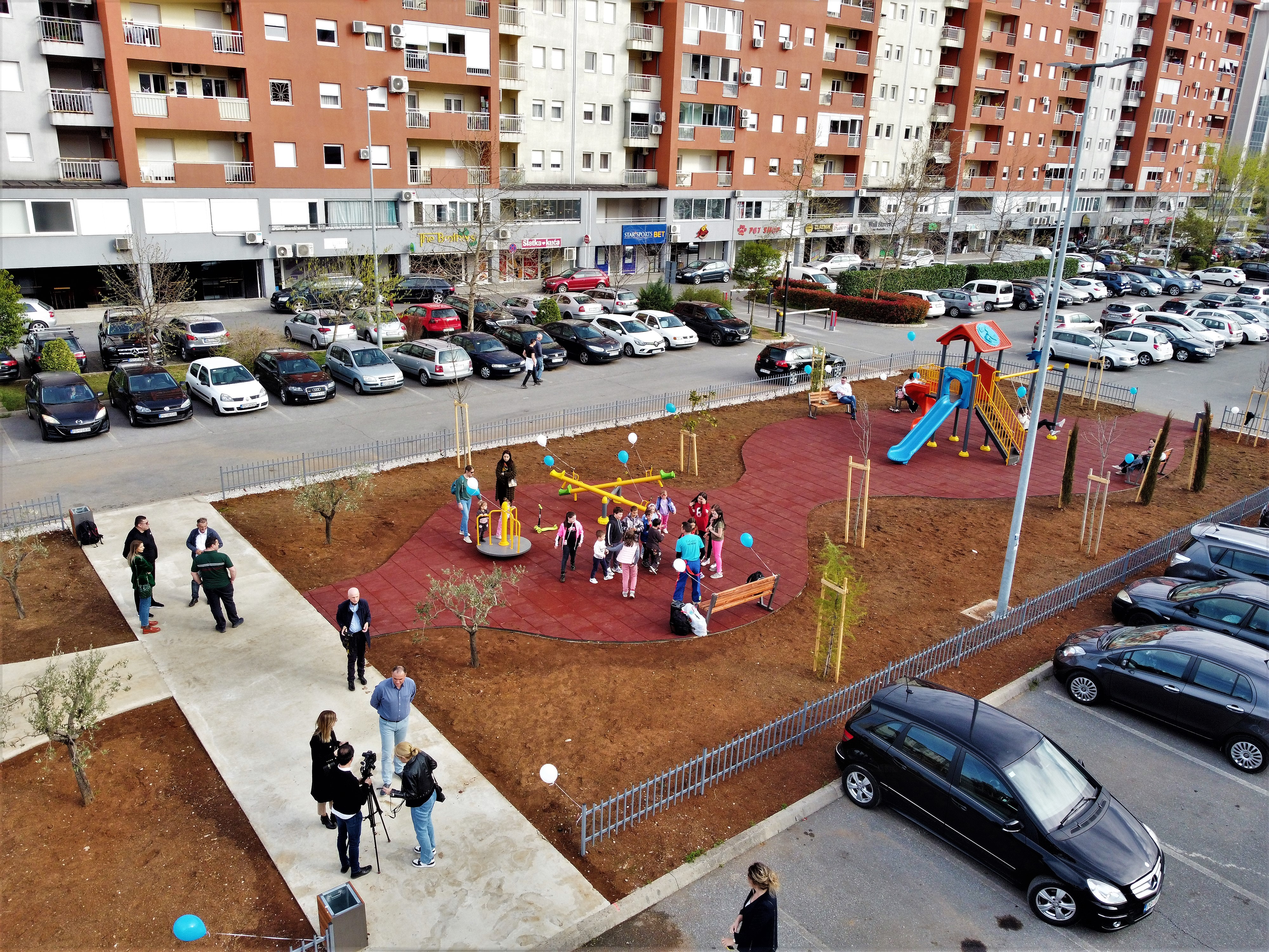 Uređena zelena površina i dječje igralište i u City kvartu