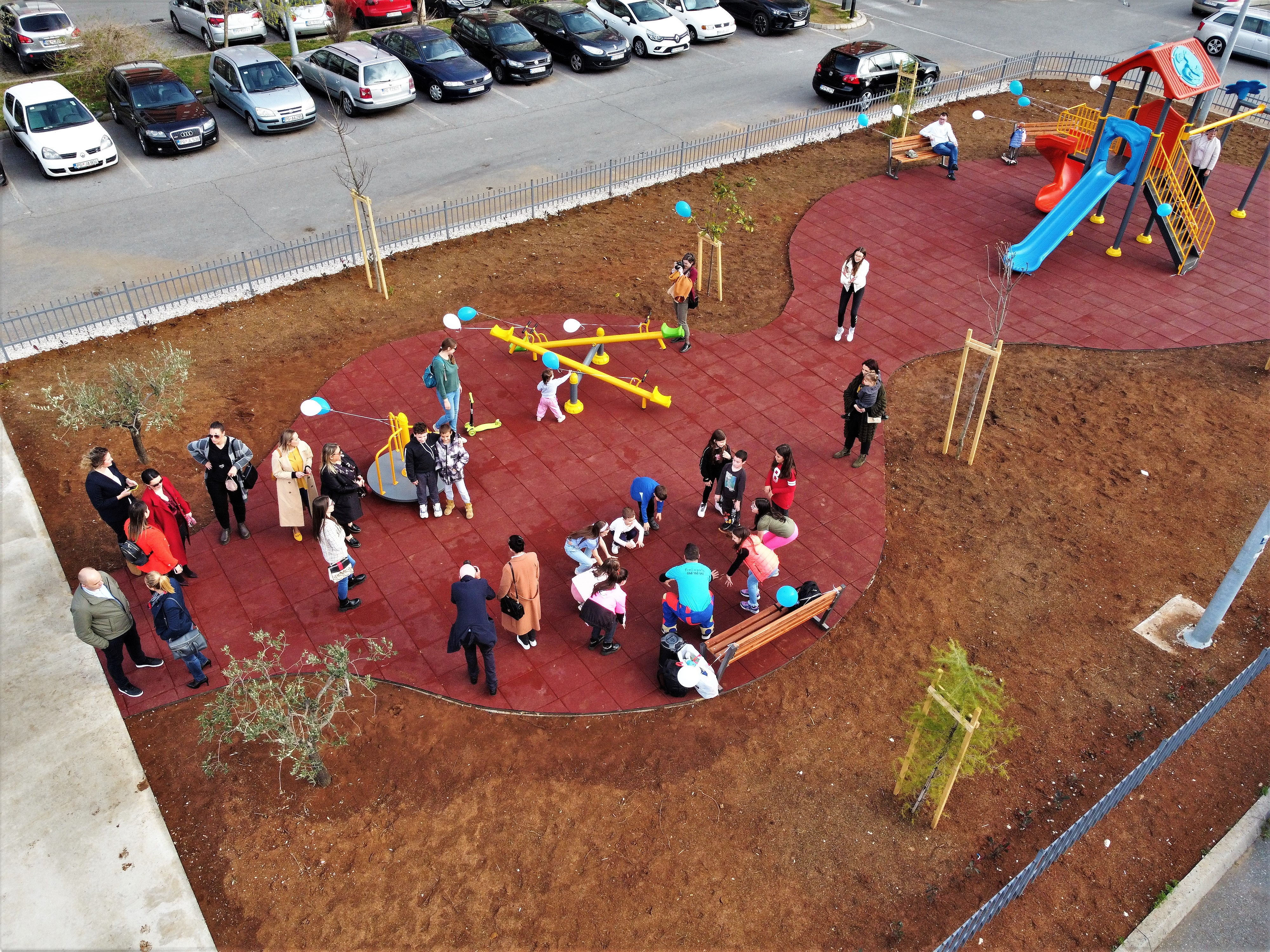 Uređena zelena površina i dječje igralište i u City kvartu