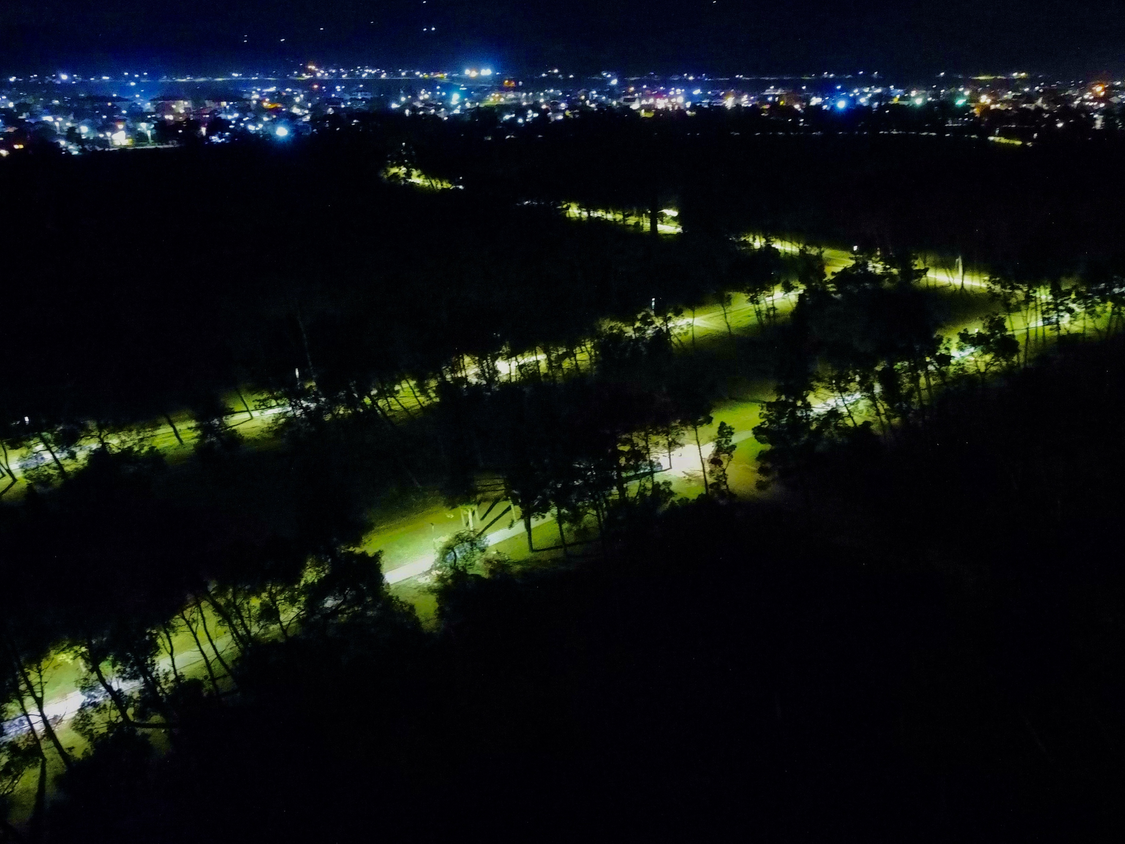 Savremena LED rasvjeta postavljena u park-šumi Zlatica