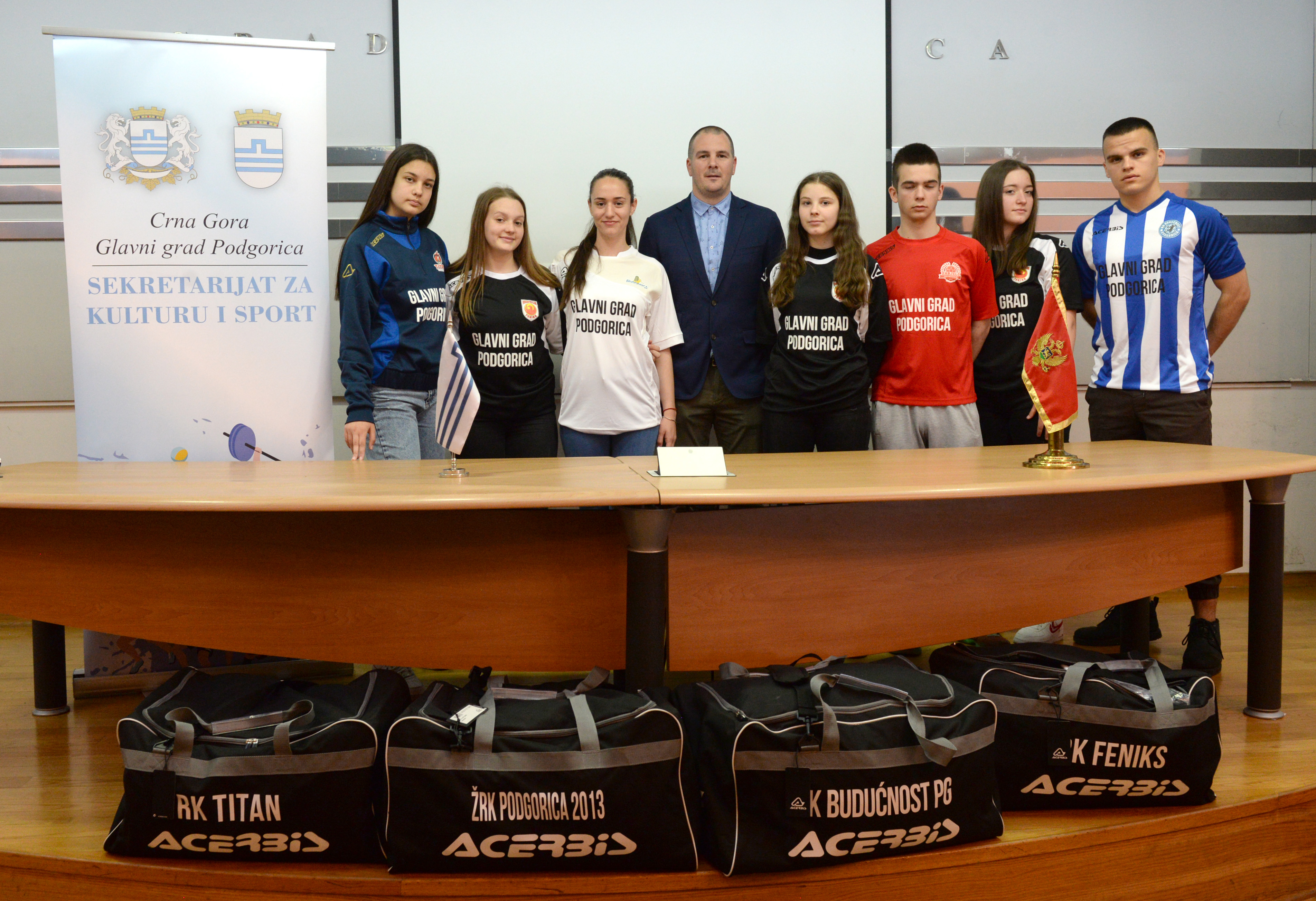 Sekretarijat za kulturu i sport donirao sportsku opremu rukometnim klubovima iz Podgorice