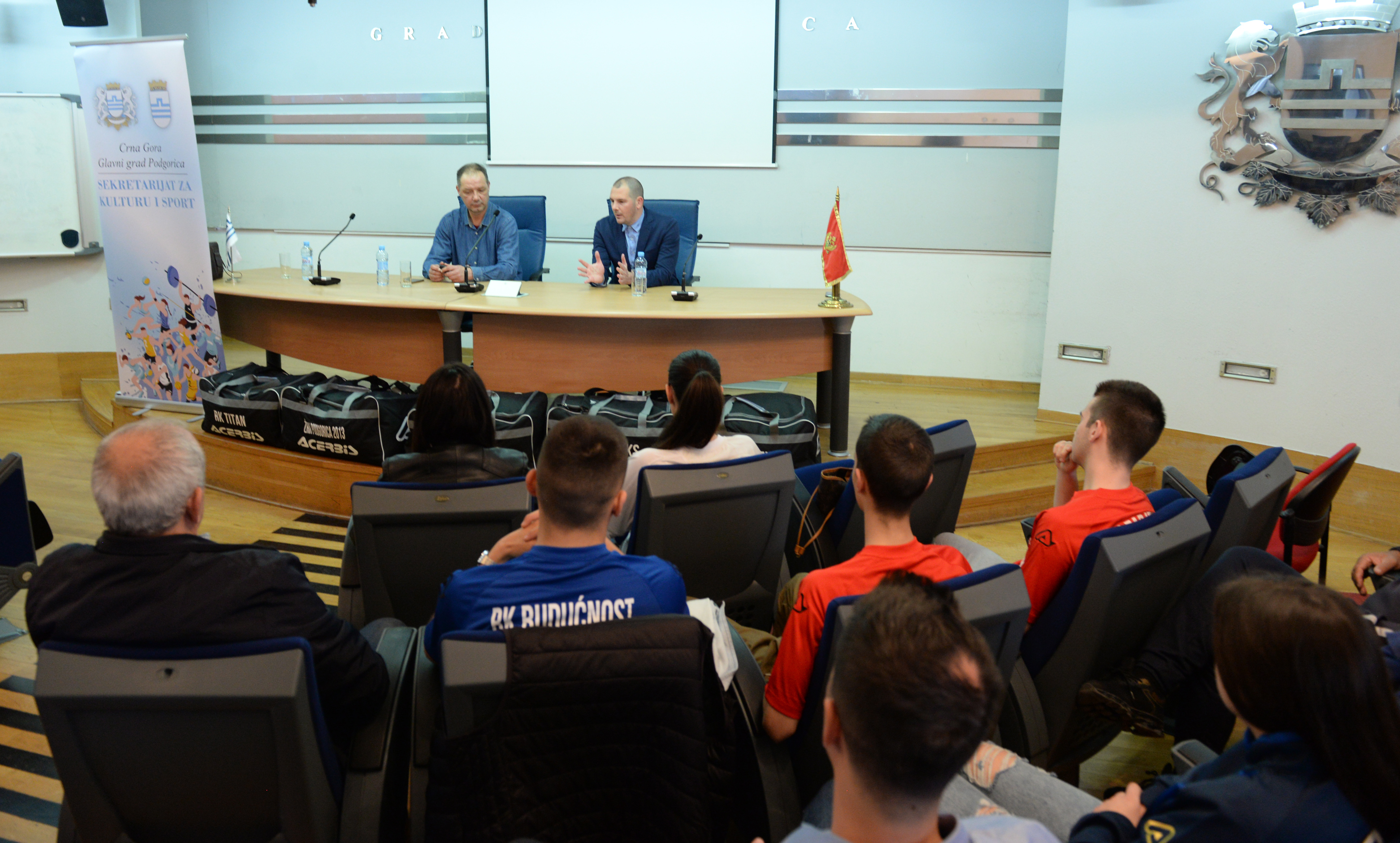 Sekretarijat za kulturu i sport donirao sportsku opremu rukometnim klubovima iz Podgorice