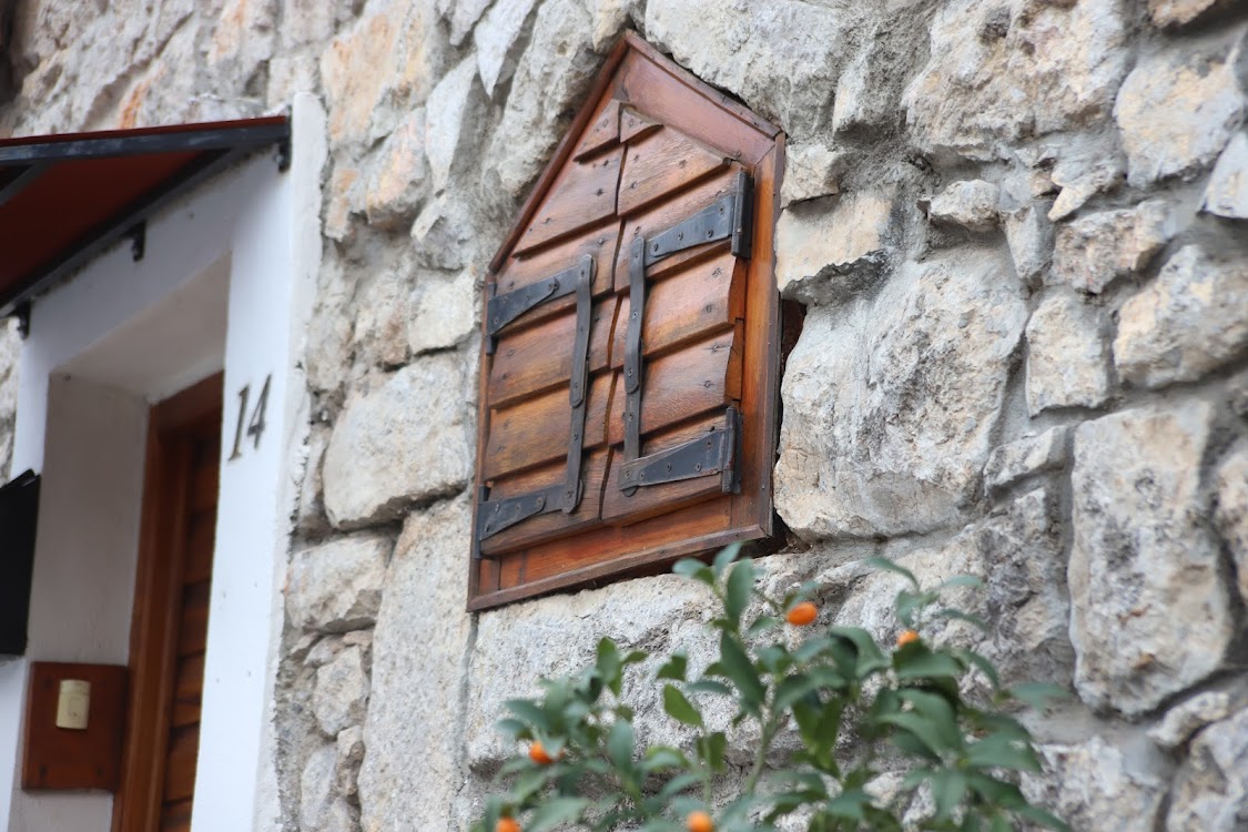 Uz podršku Glavnog grada otvoren kafe "Kaldrma" u Staroj varoši; Vuković najavio novi konkurs