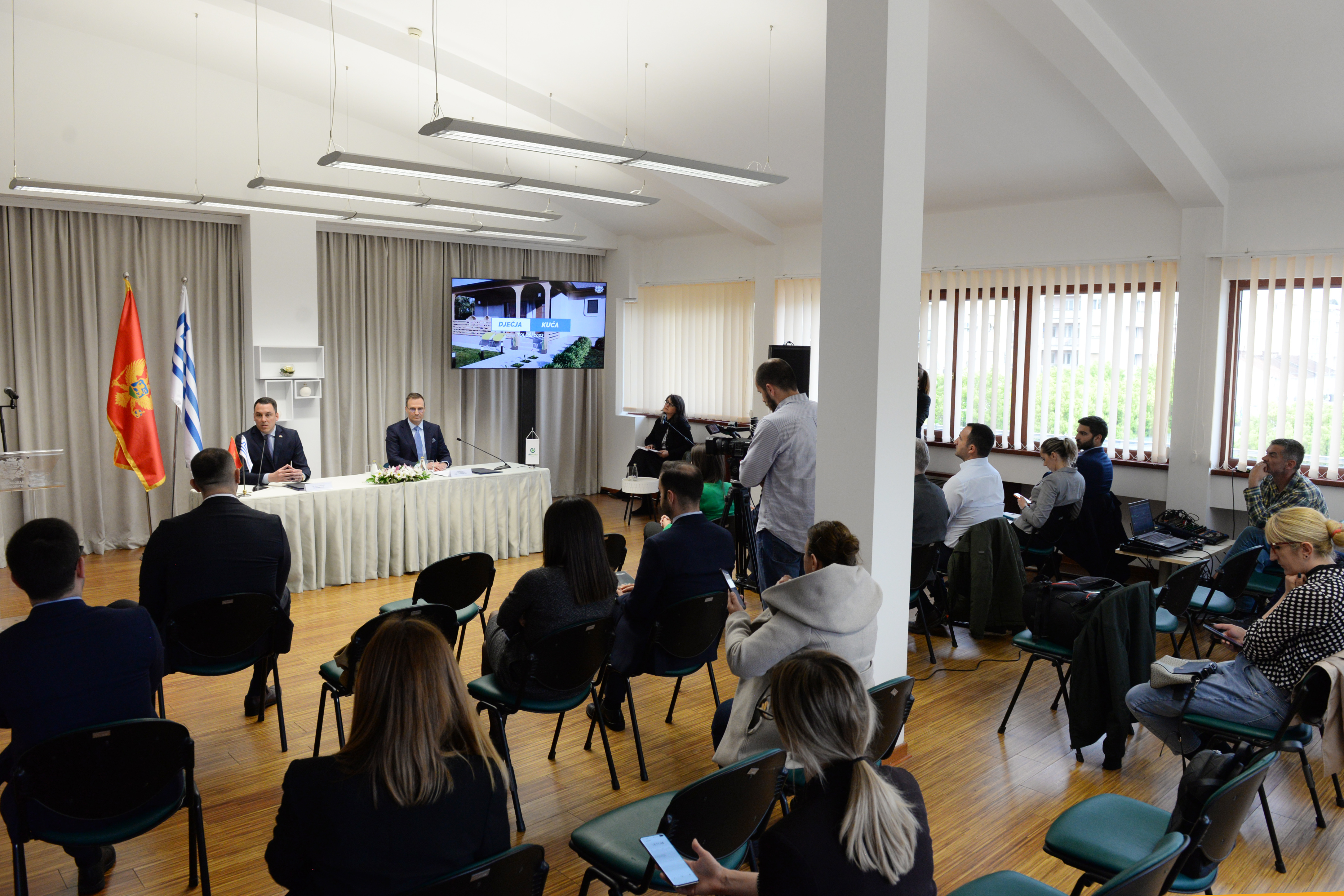 Glavni grad i CKB potpisali ugovor o donaciji; Podgorica dobija Dječju kuću - važan korak u borbi protiv nasilja nad djecom